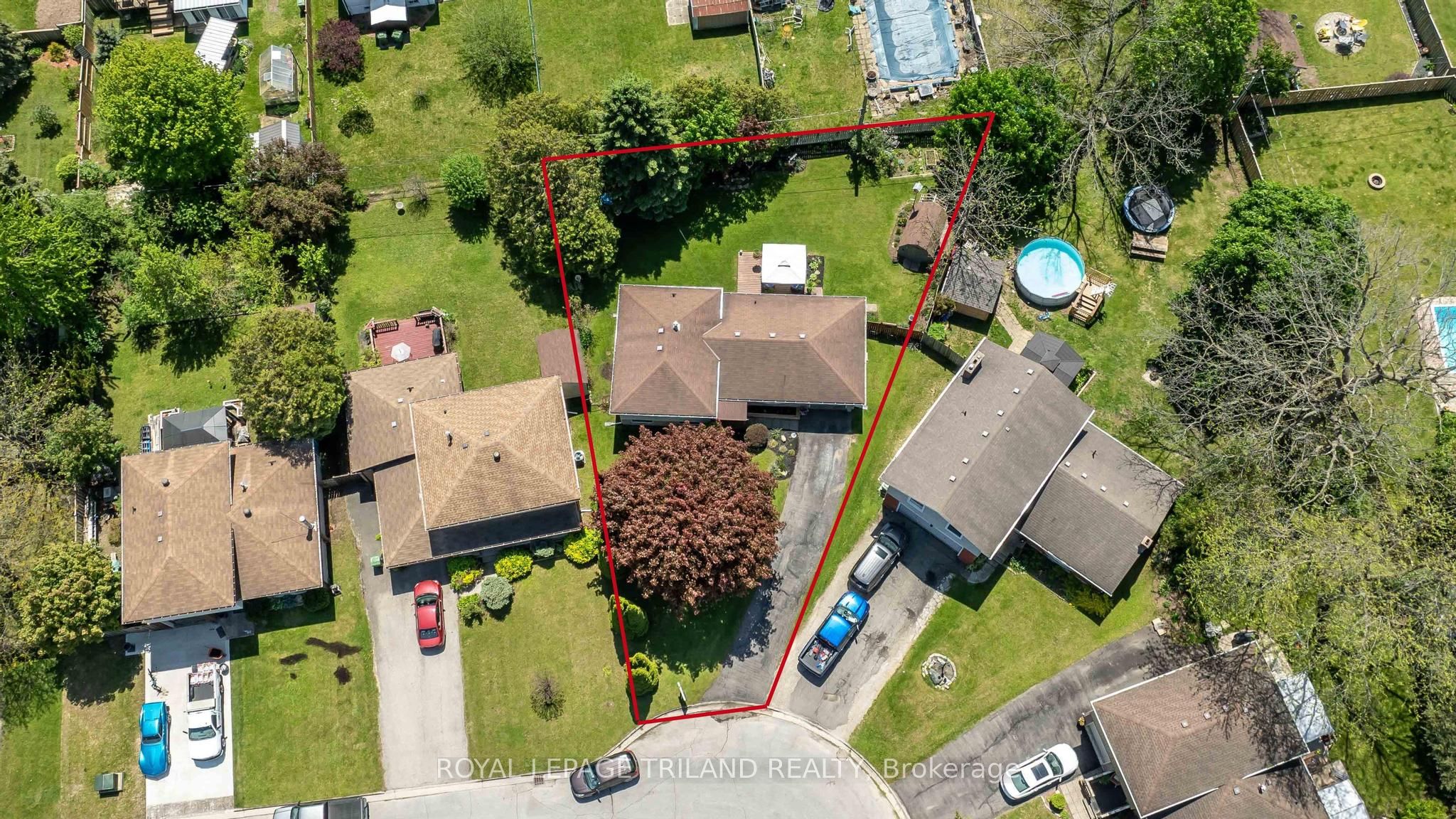 7 Stirling Crescent Property Photo 40