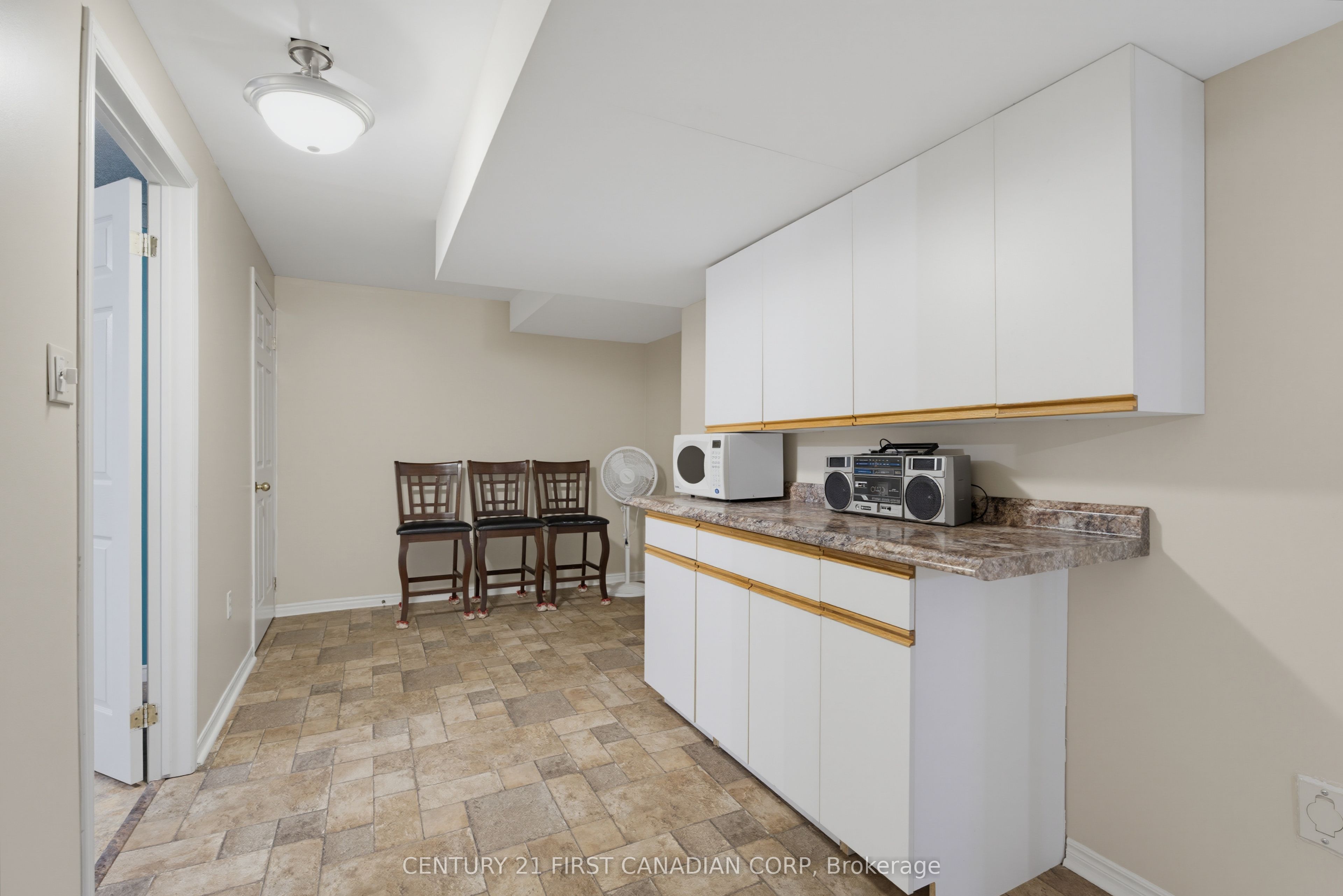 70 Sunnyside Drive 63 Property Photo 33