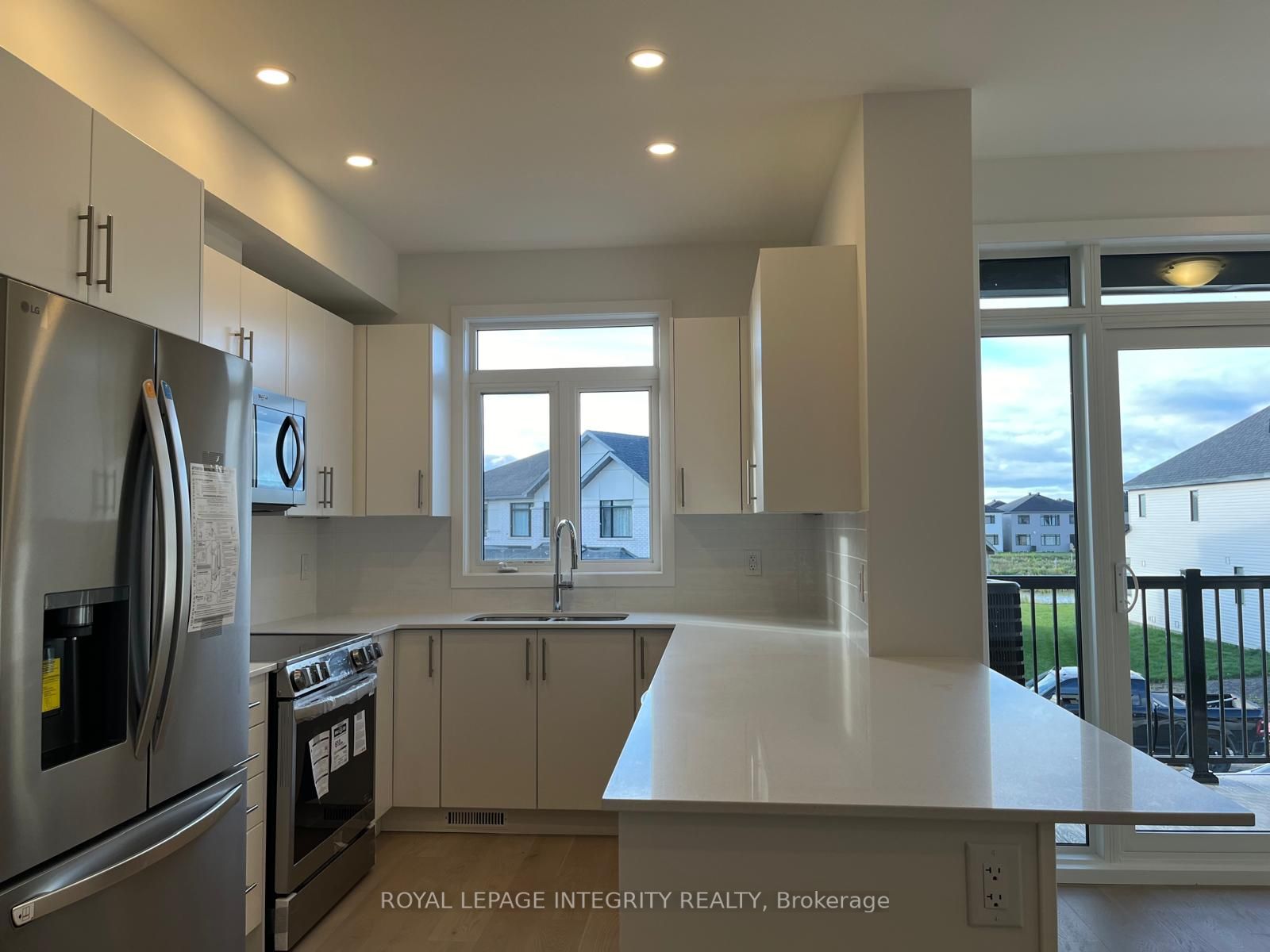 552 Tahoe Heights Property Photo 4