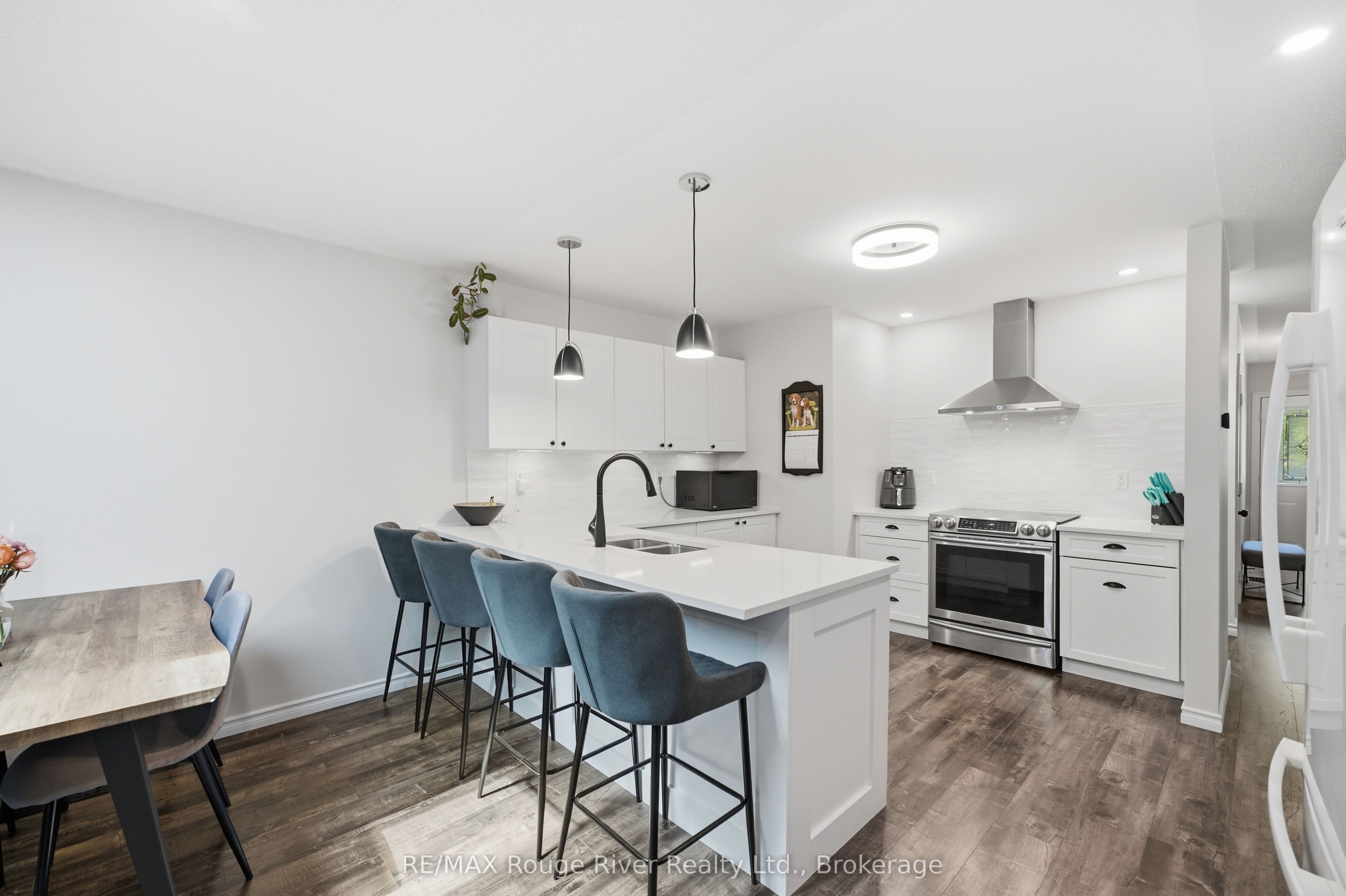 10 Talbot Drive Property Photo 8