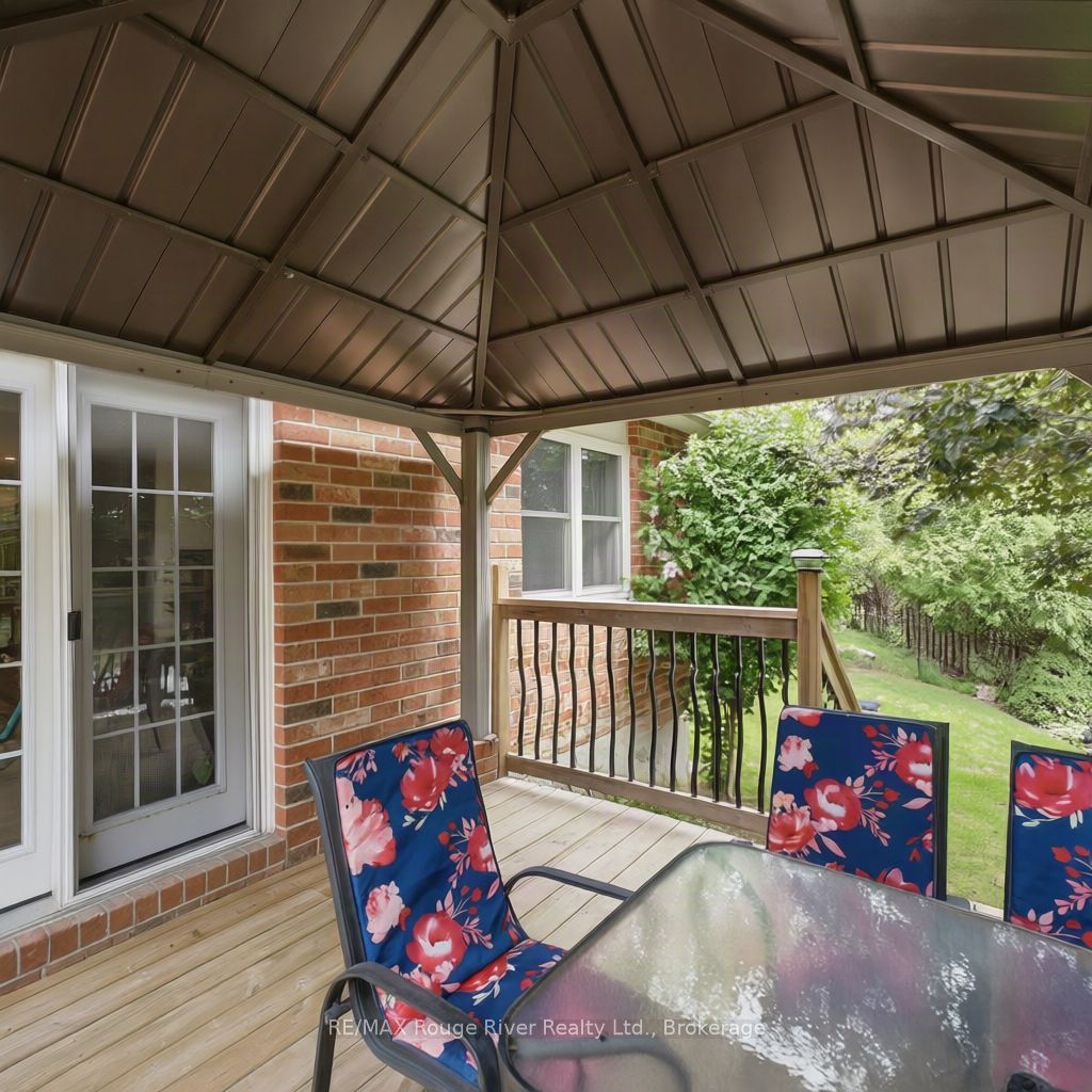 10 Talbot Drive Property Photo 27