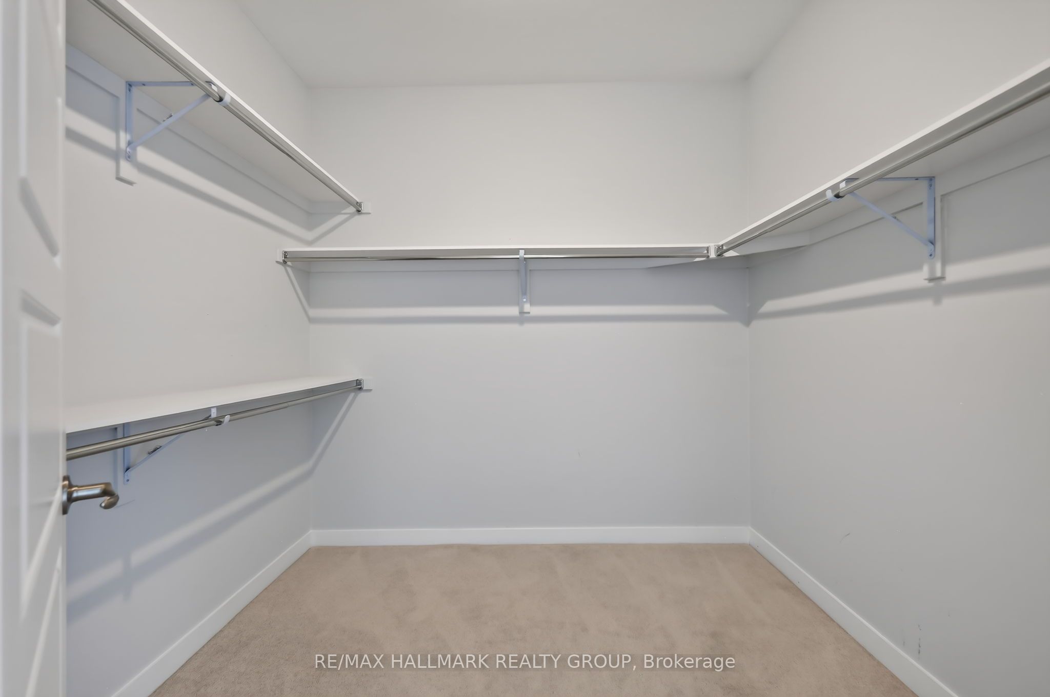 717 Fenwick Way Property Photo 34