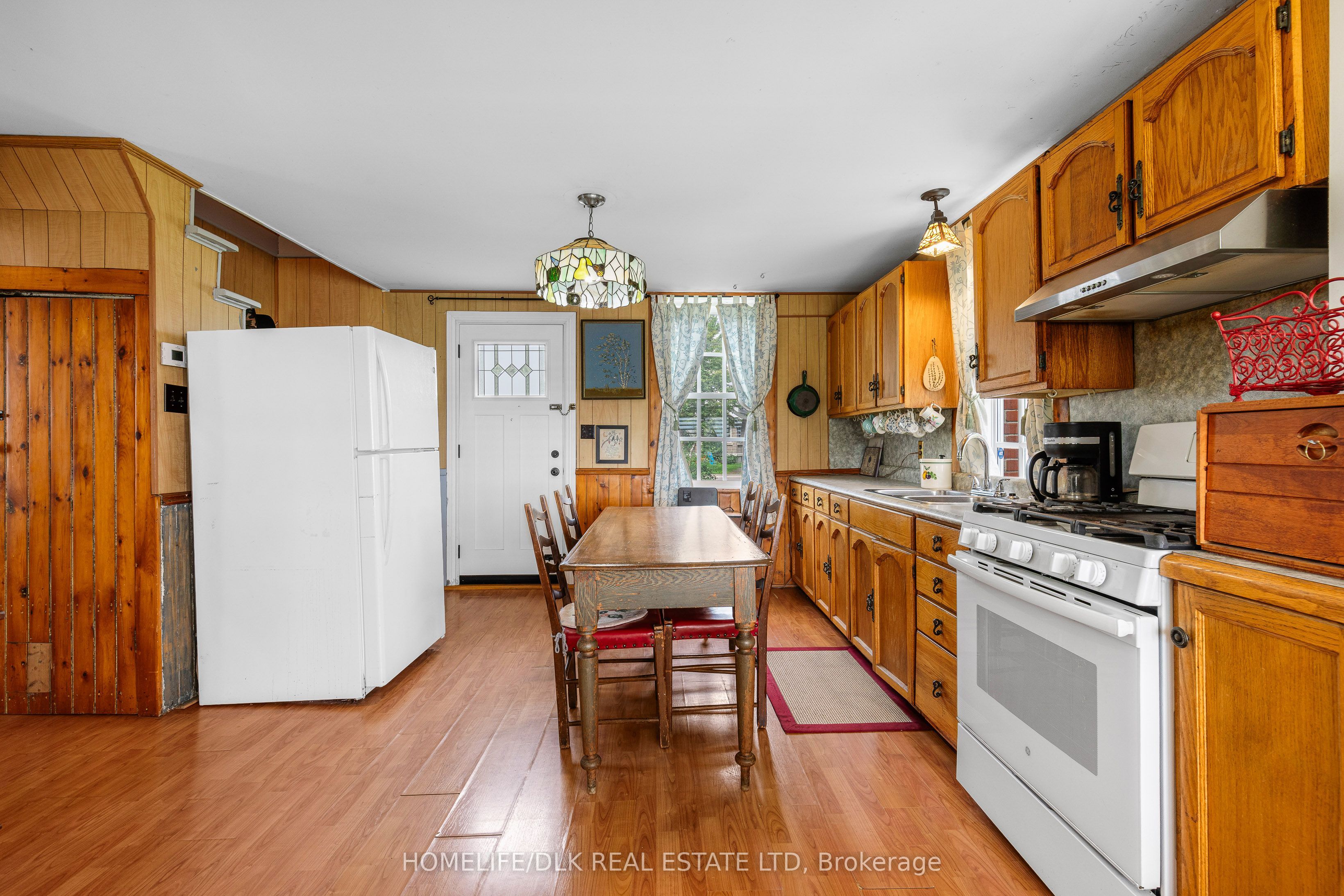 415 2 Highway S Property Photo 10
