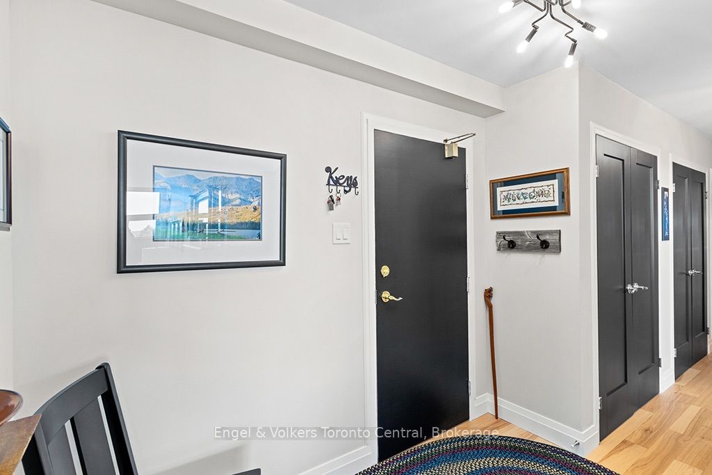 860 9th Street E 402 Property Photo 22