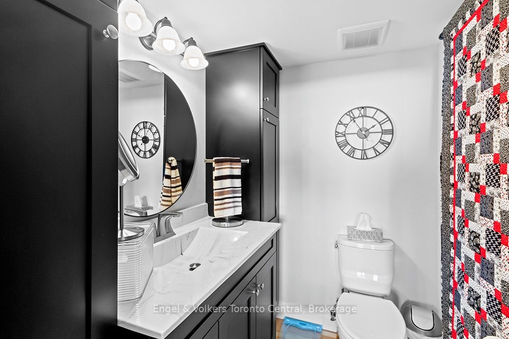 860 9th Street E 402 Property Photo 27