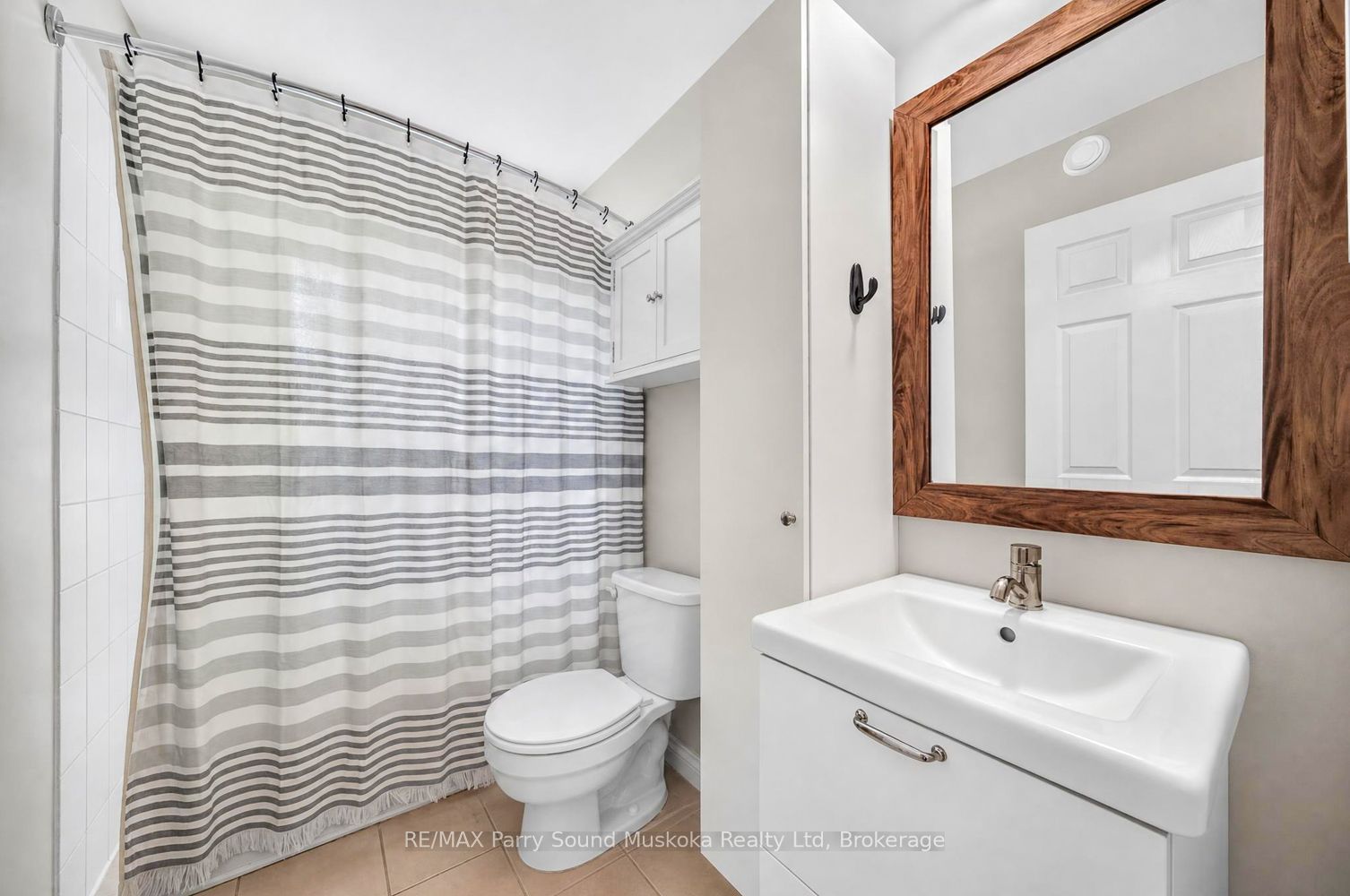 8 Mountain Basin Drive Property Photo 14