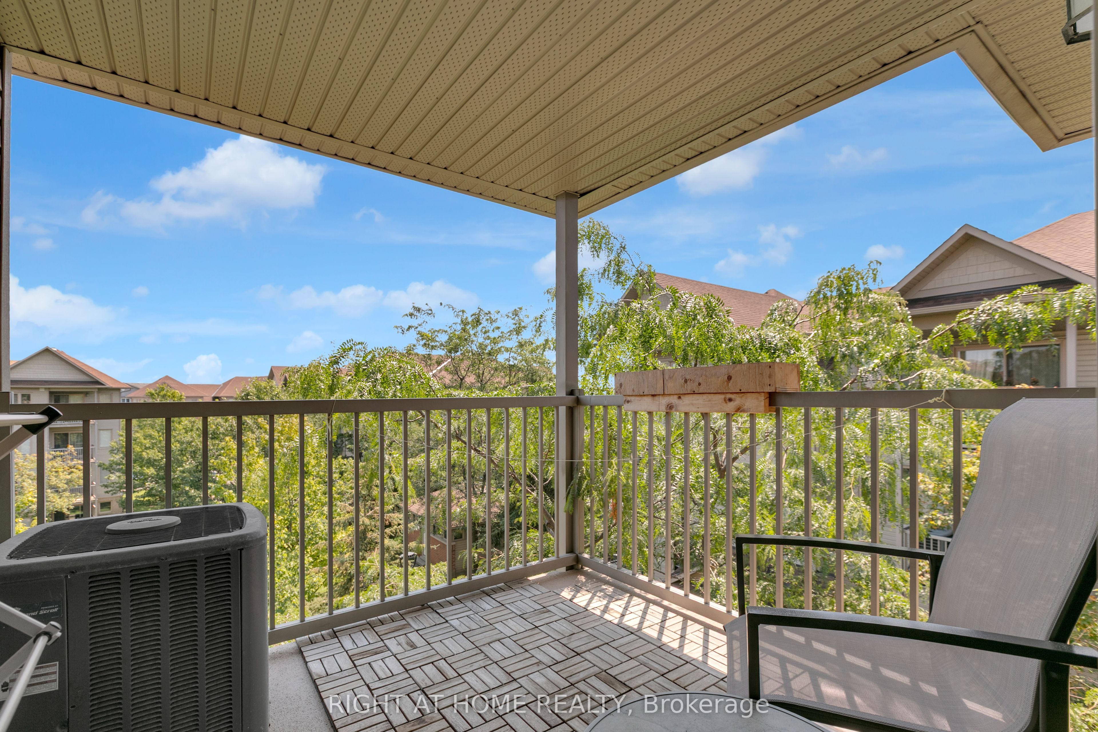 585 Stonefield Private 8 Property Photo 19