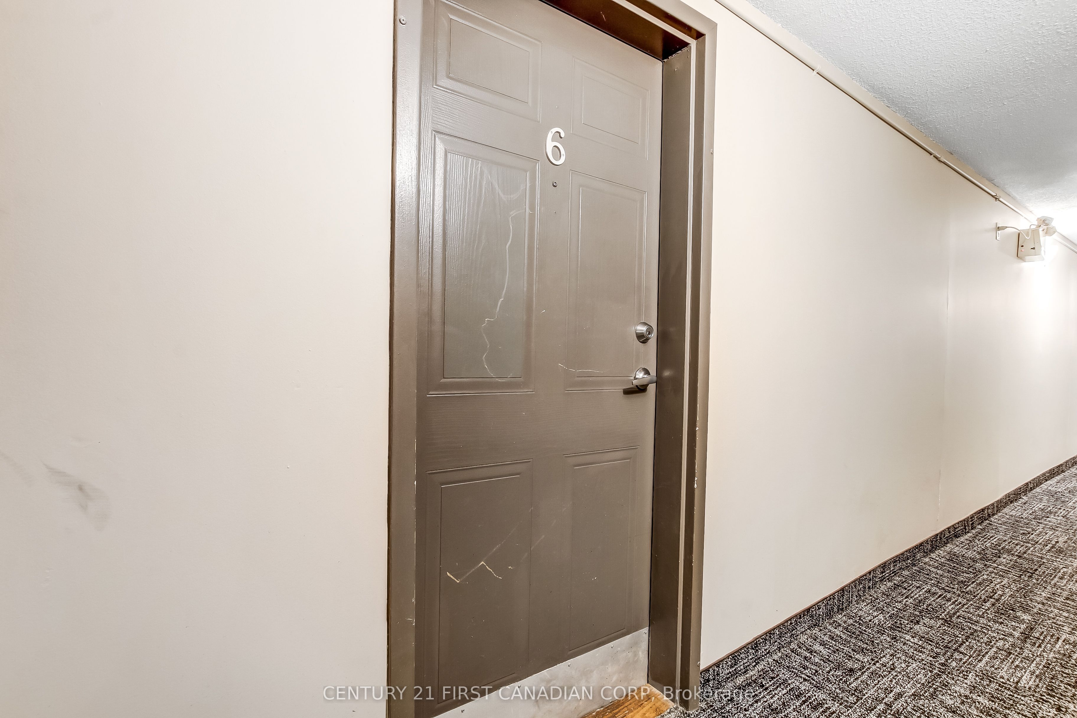 140 Conway Drive 6 Property Photo 12