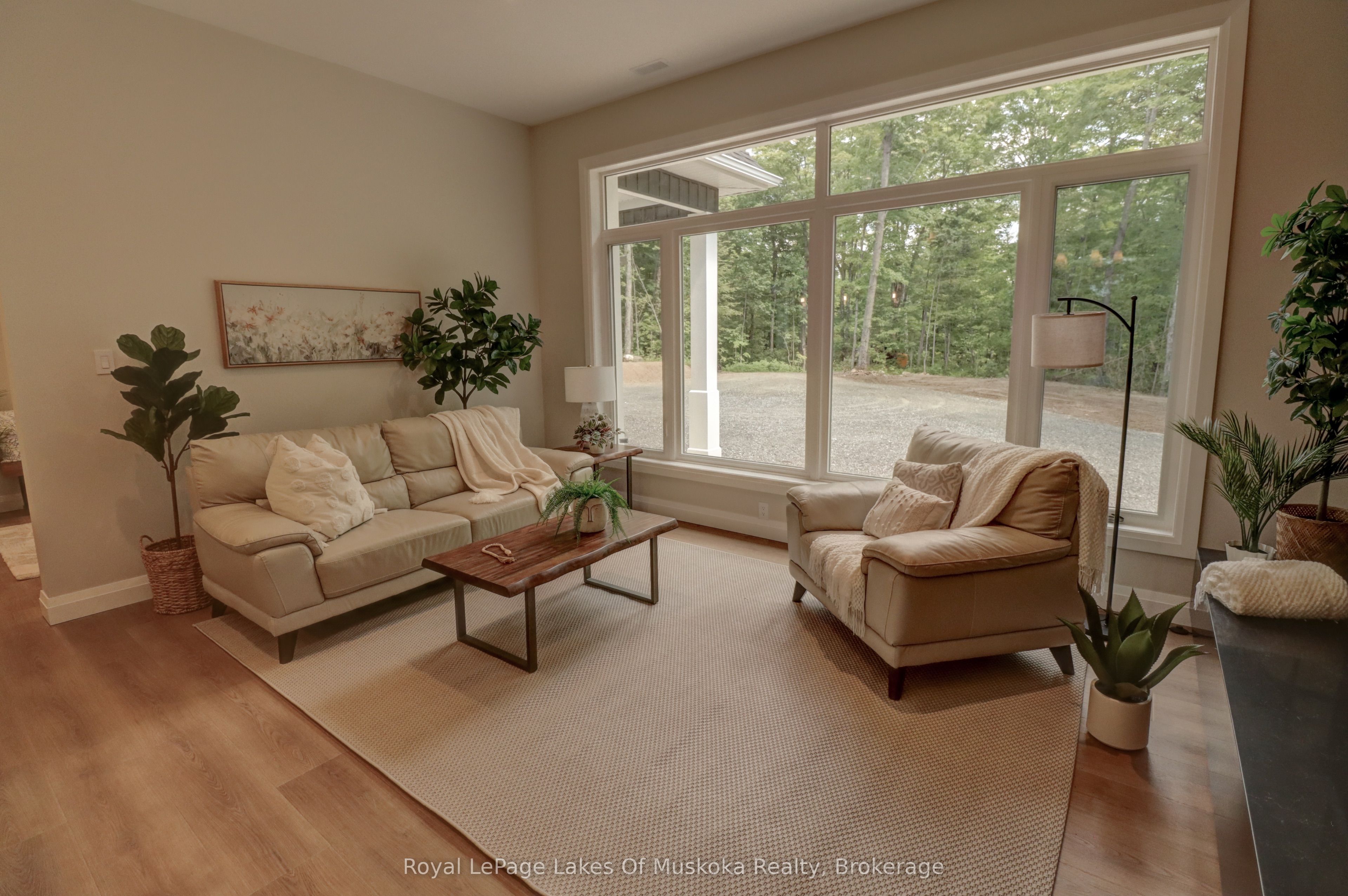 5 Flicker Lane Property Photo 12