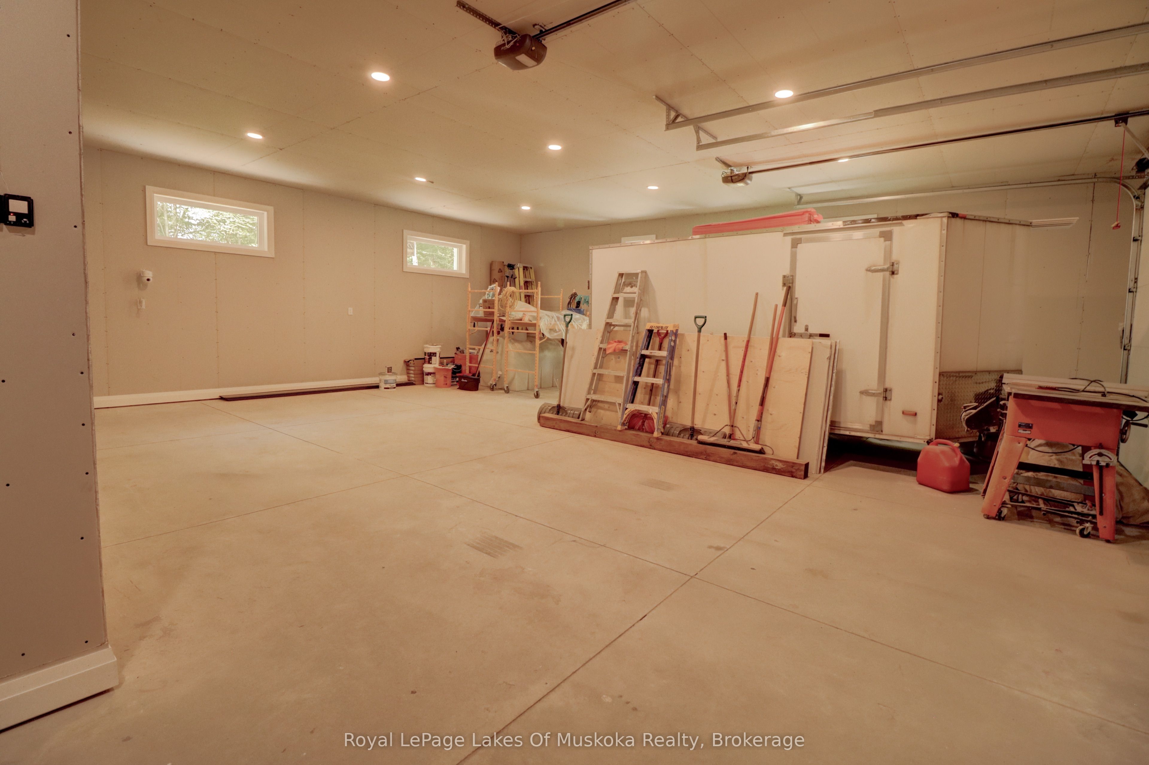 5 Flicker Lane Property Photo 42