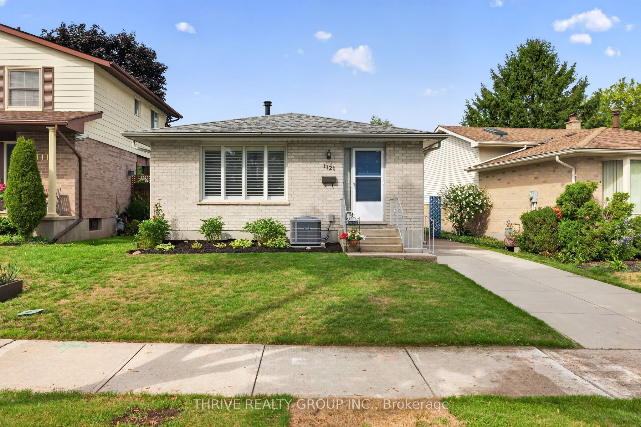 1121 Gatewood Road Property Photo 3