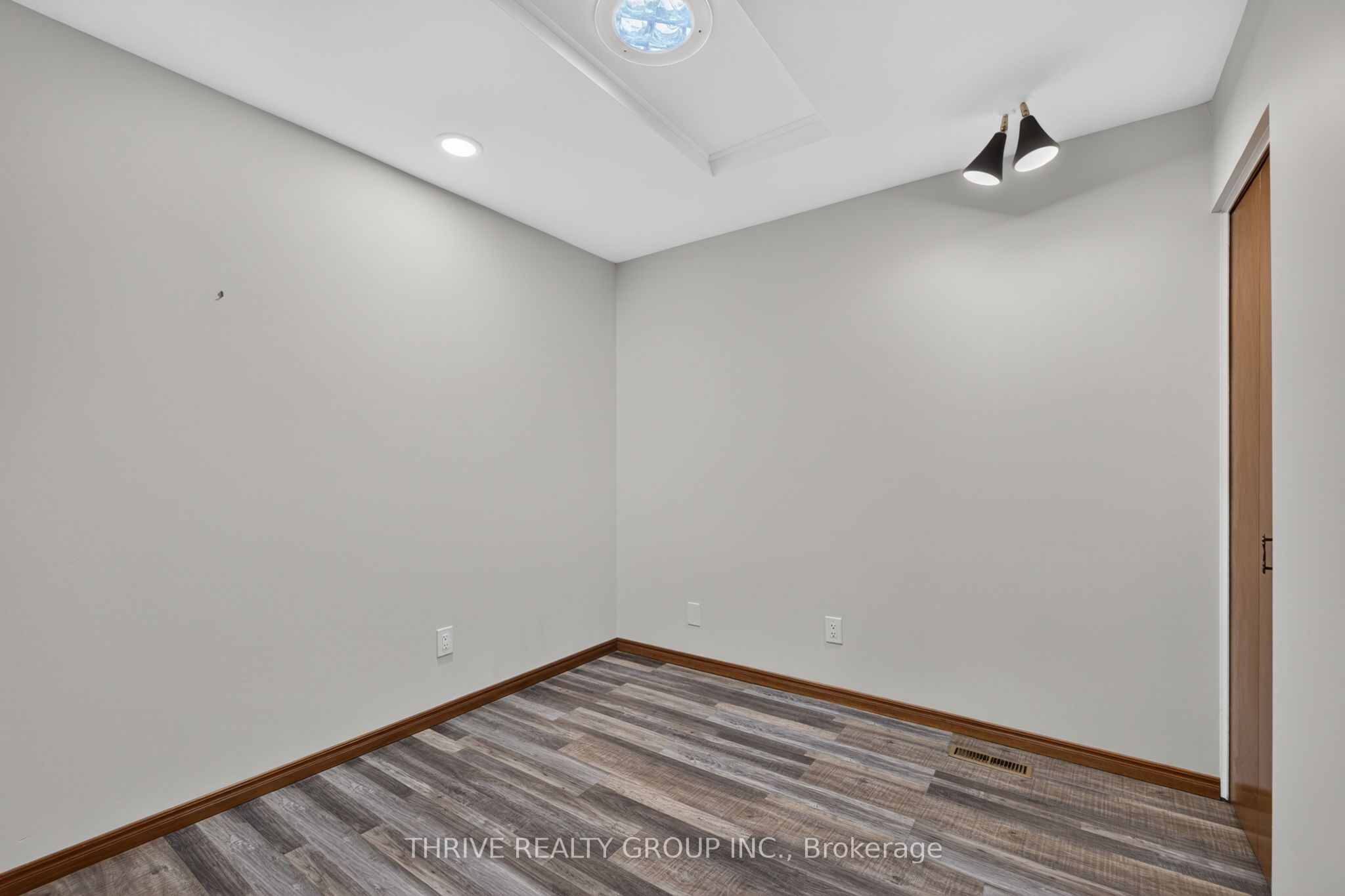 1121 Gatewood Road Property Photo 27