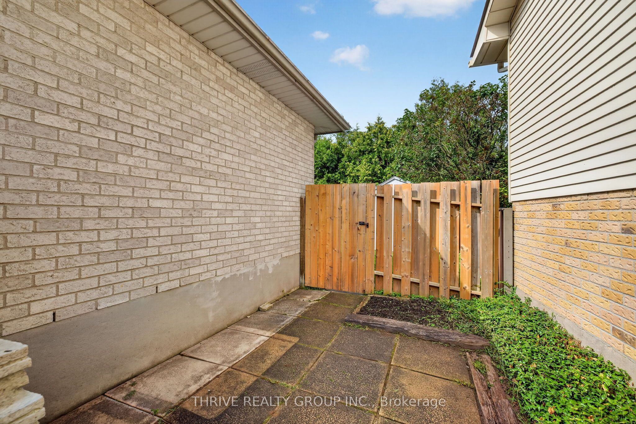 1121 Gatewood Road Property Photo 43
