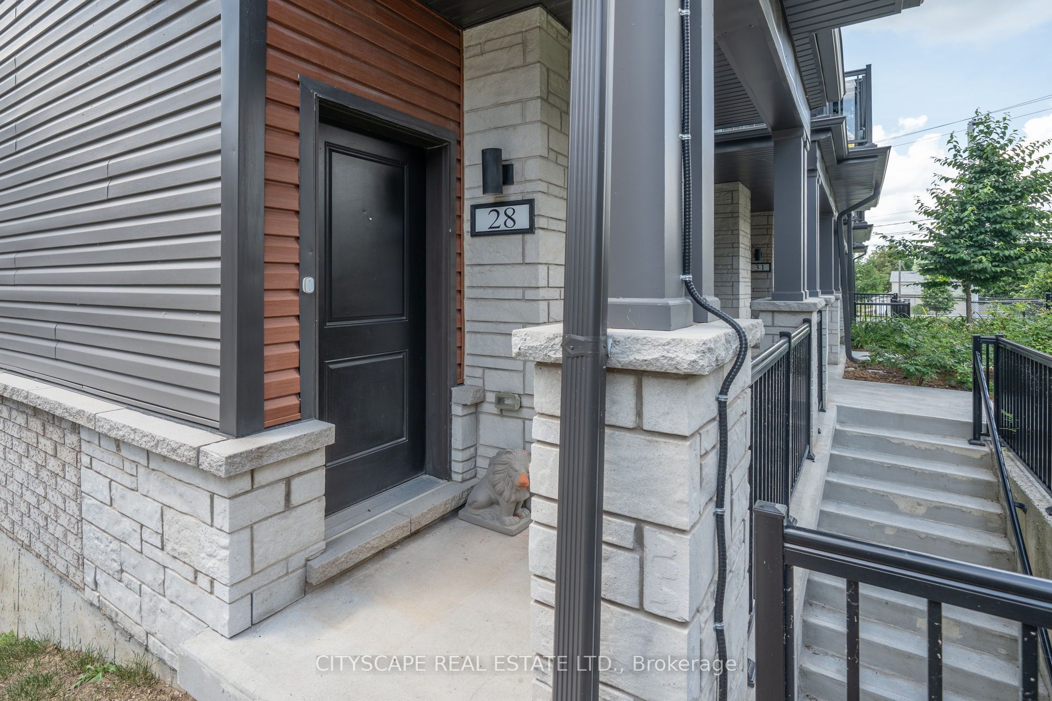 2 Willow Street 28 Property Photo 3