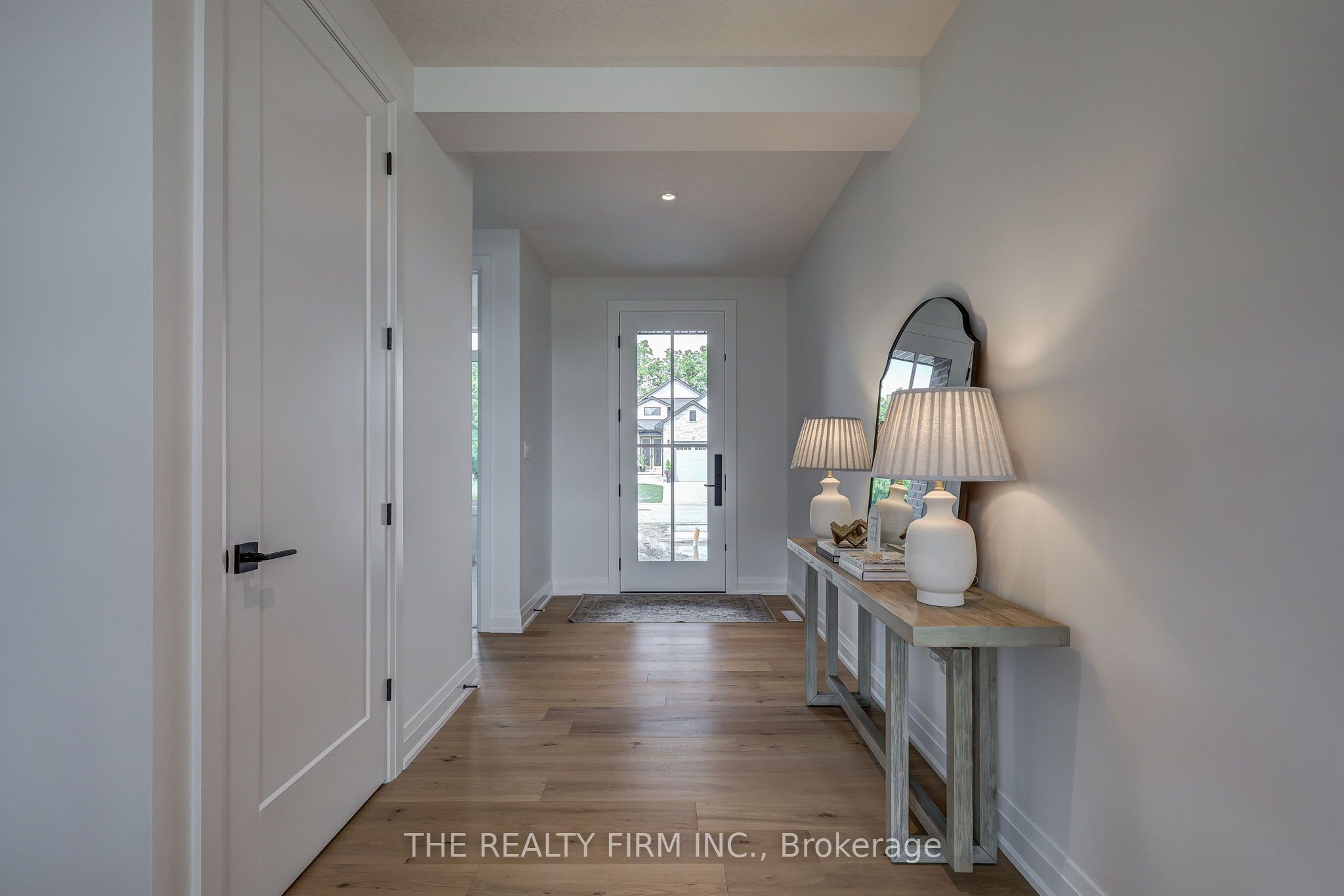 79 Royal Crescent Property Photo 10