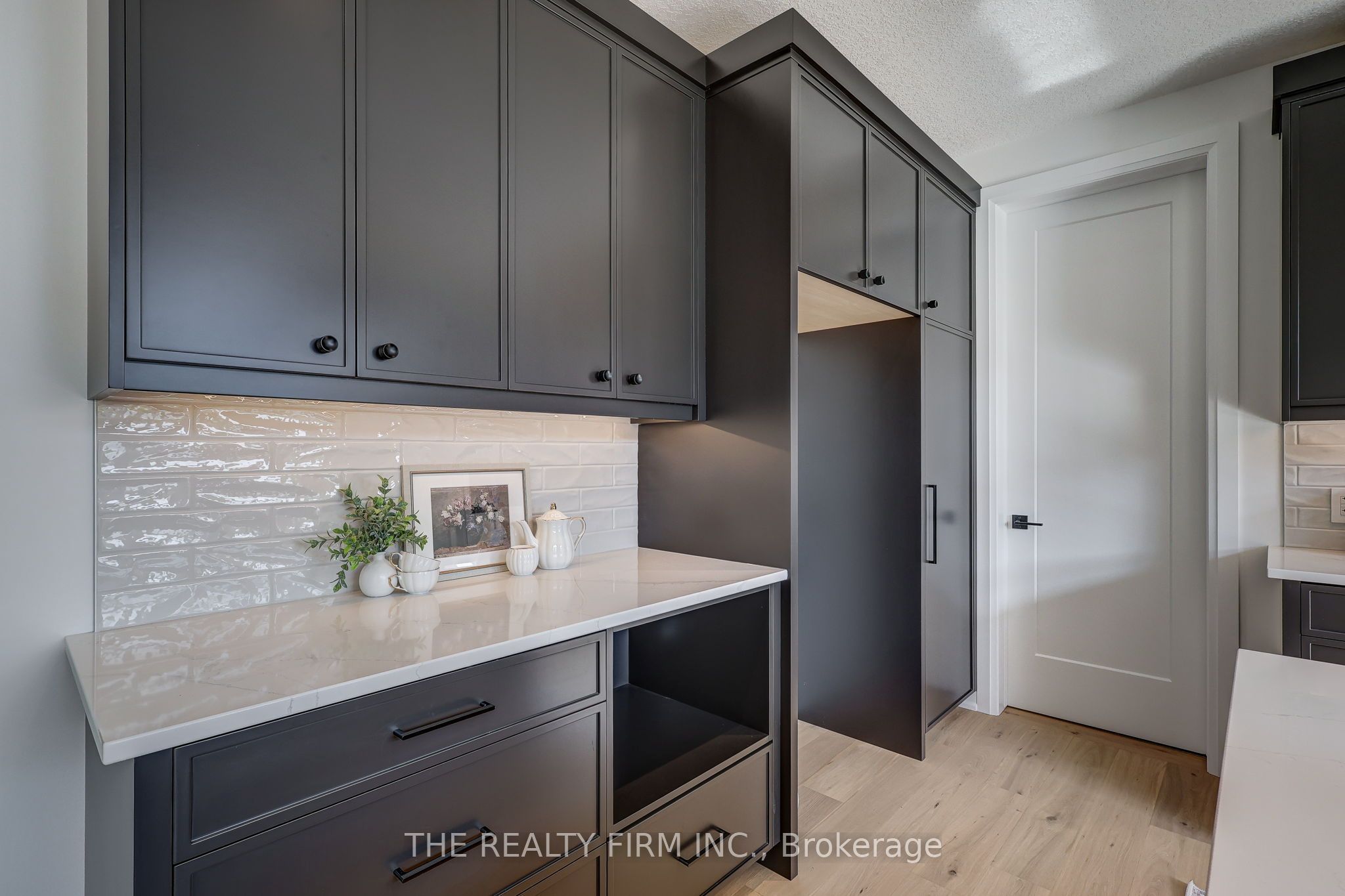 79 Royal Crescent Property Photo 14