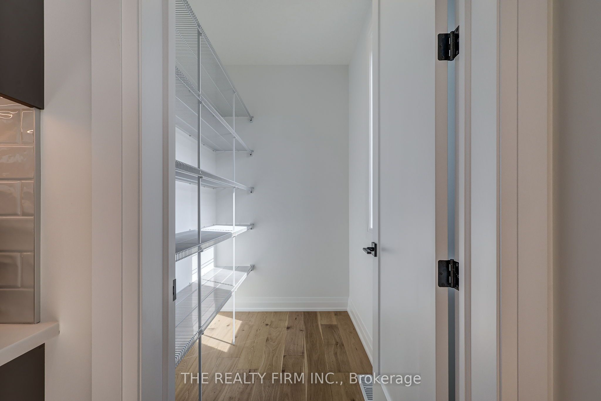 79 Royal Crescent Property Photo 16