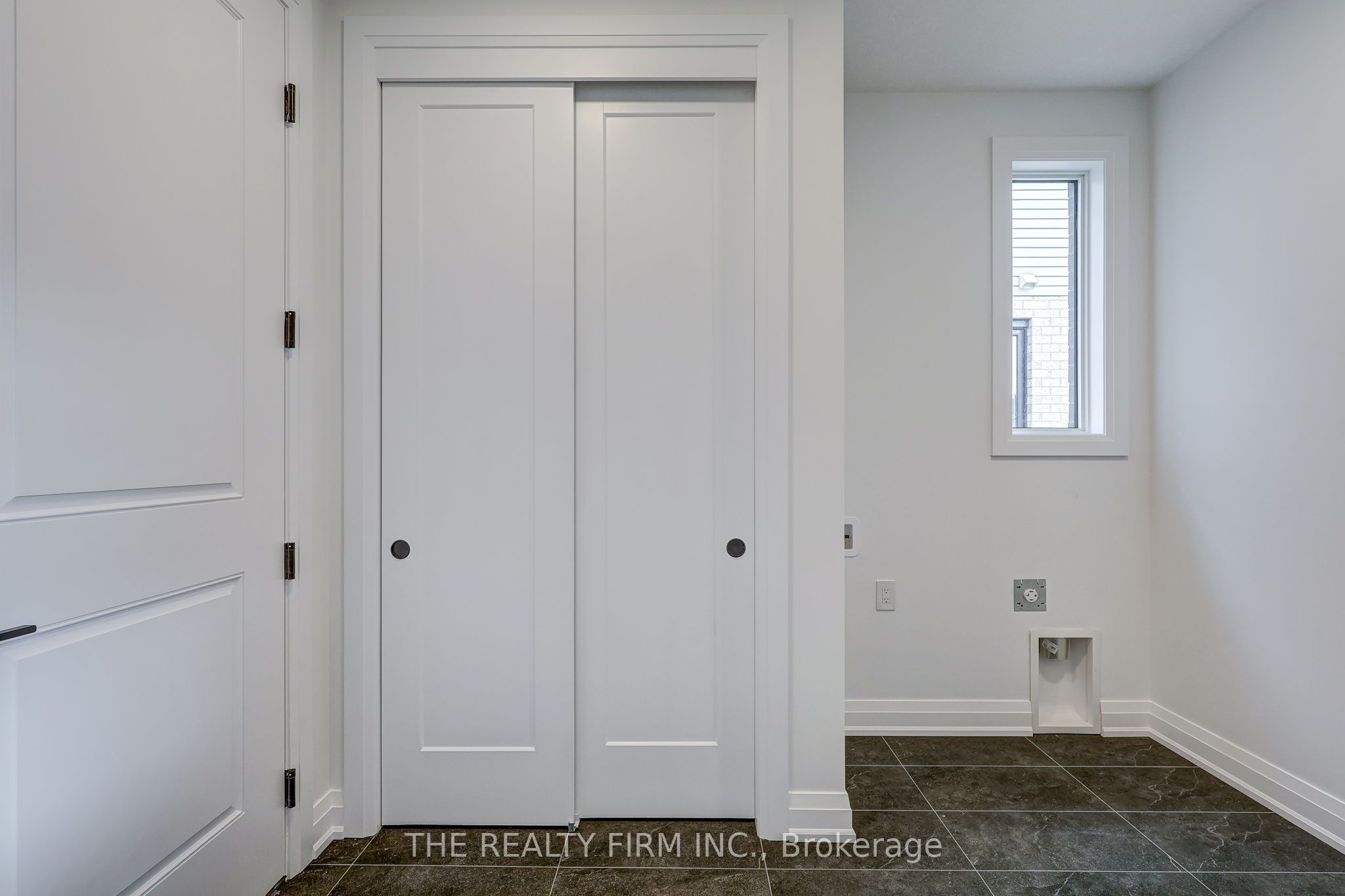 79 Royal Crescent Property Photo 30