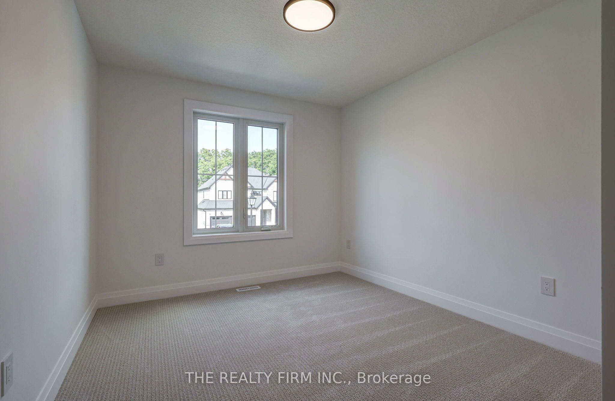 79 Royal Crescent Property Photo 41