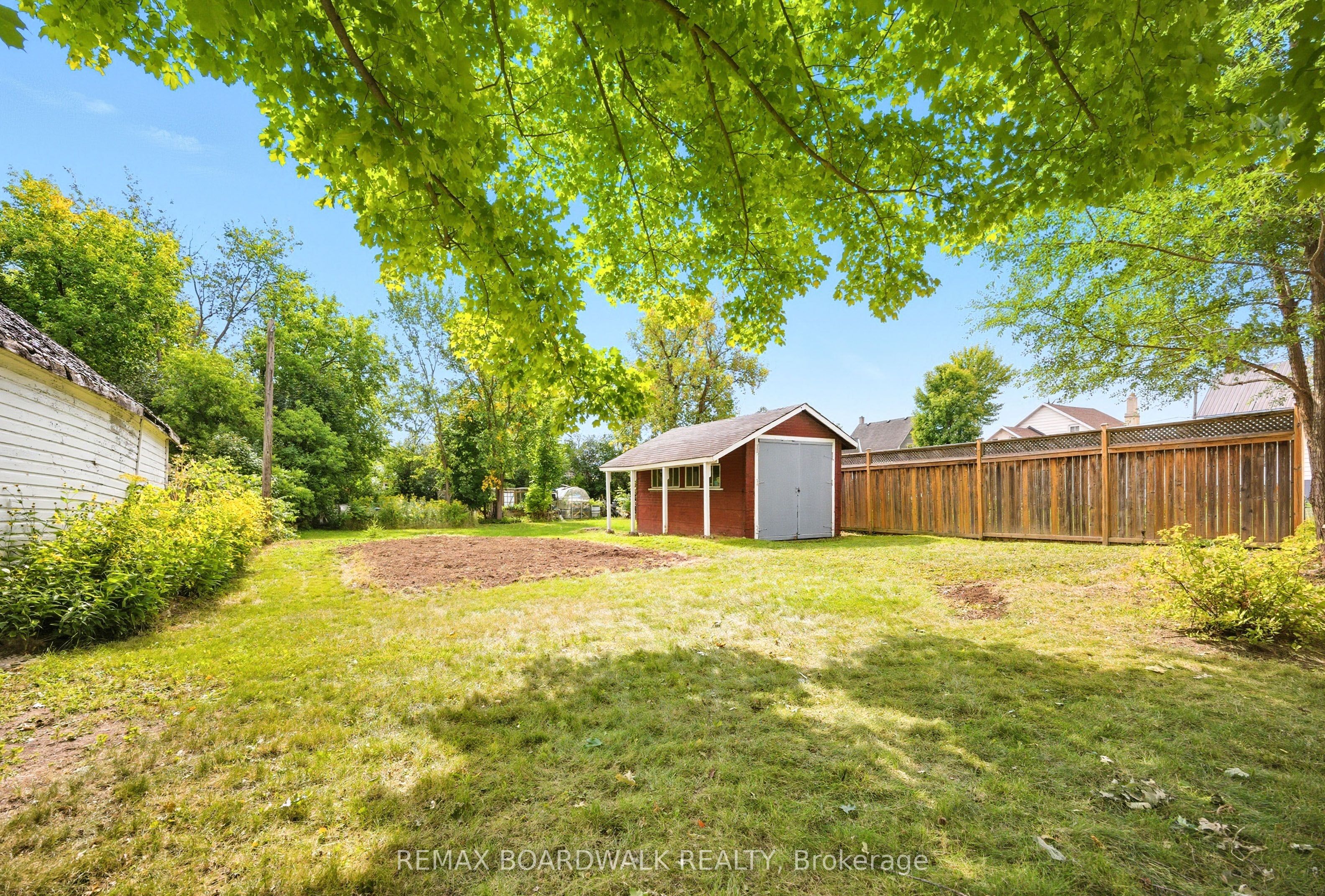 22 Isabella Street Property Photo 37