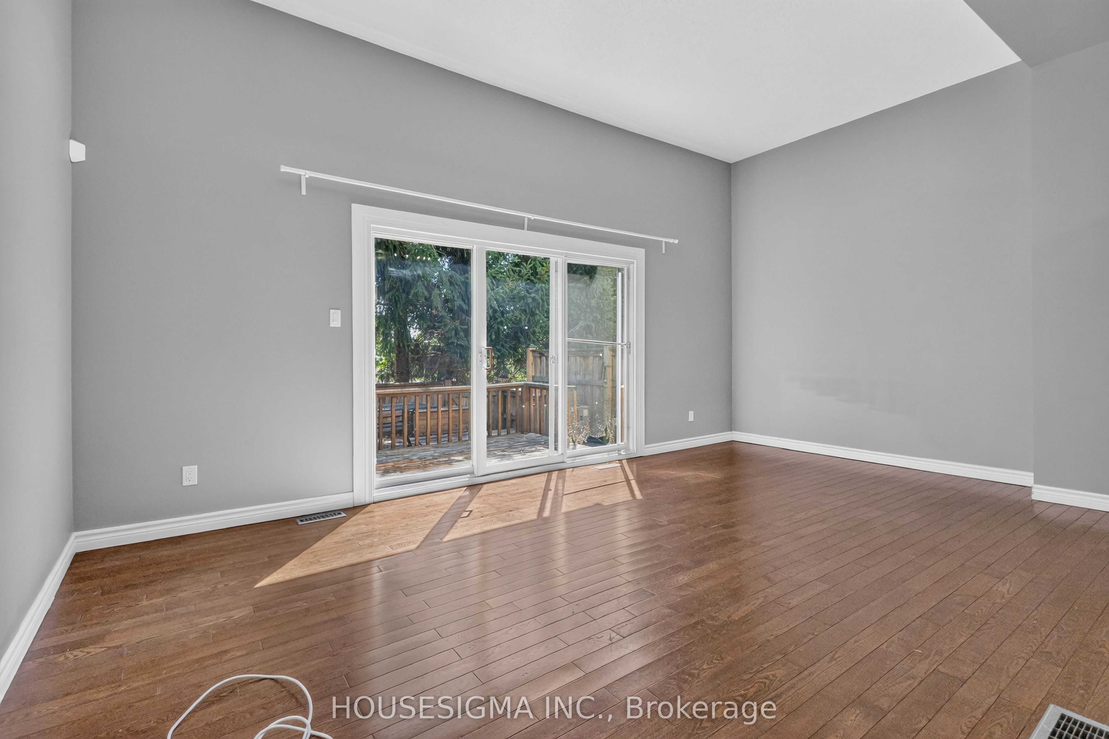 159 Sandringham Crescent 88 Property Photo 6
