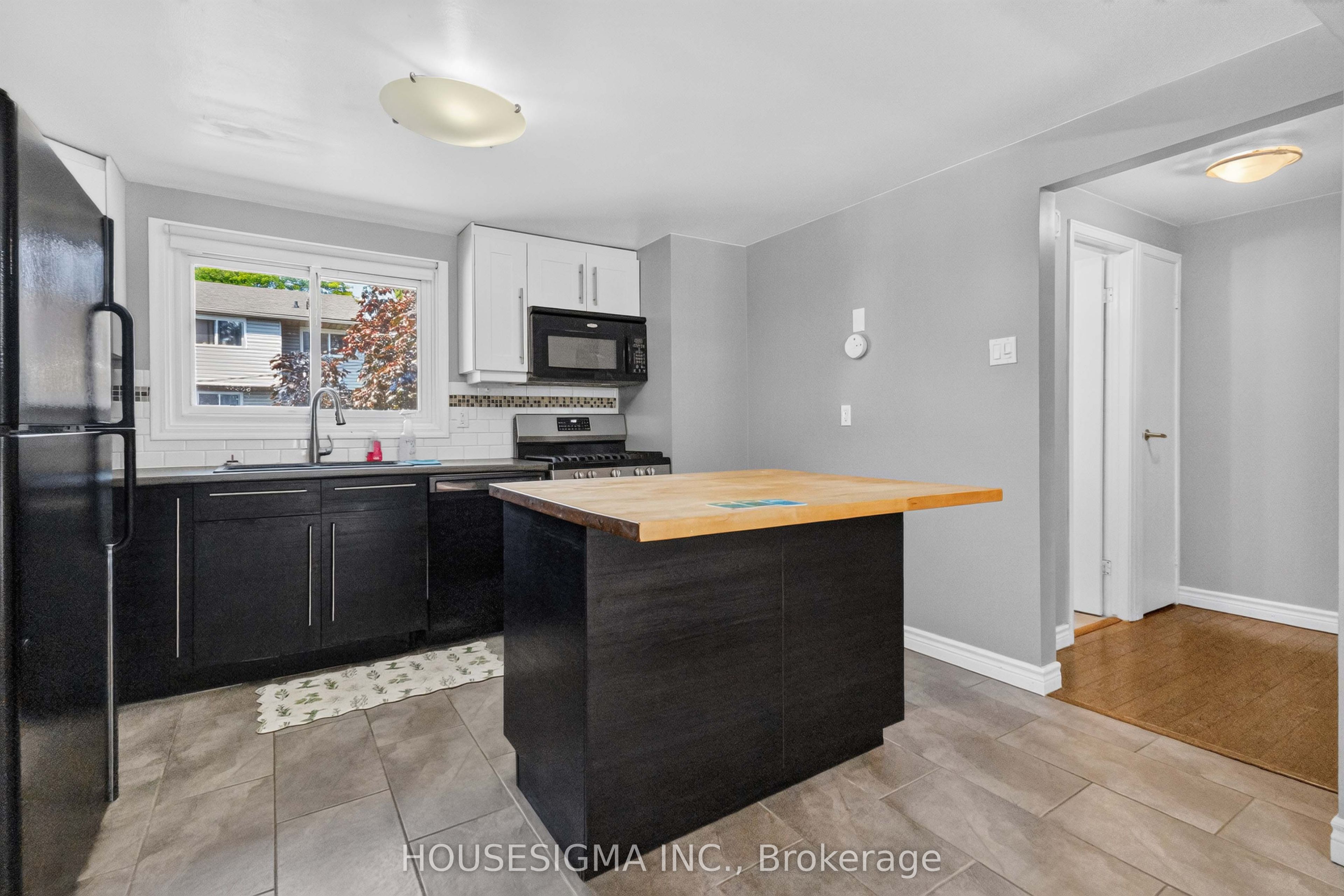 159 Sandringham Crescent 88 Property Photo 12