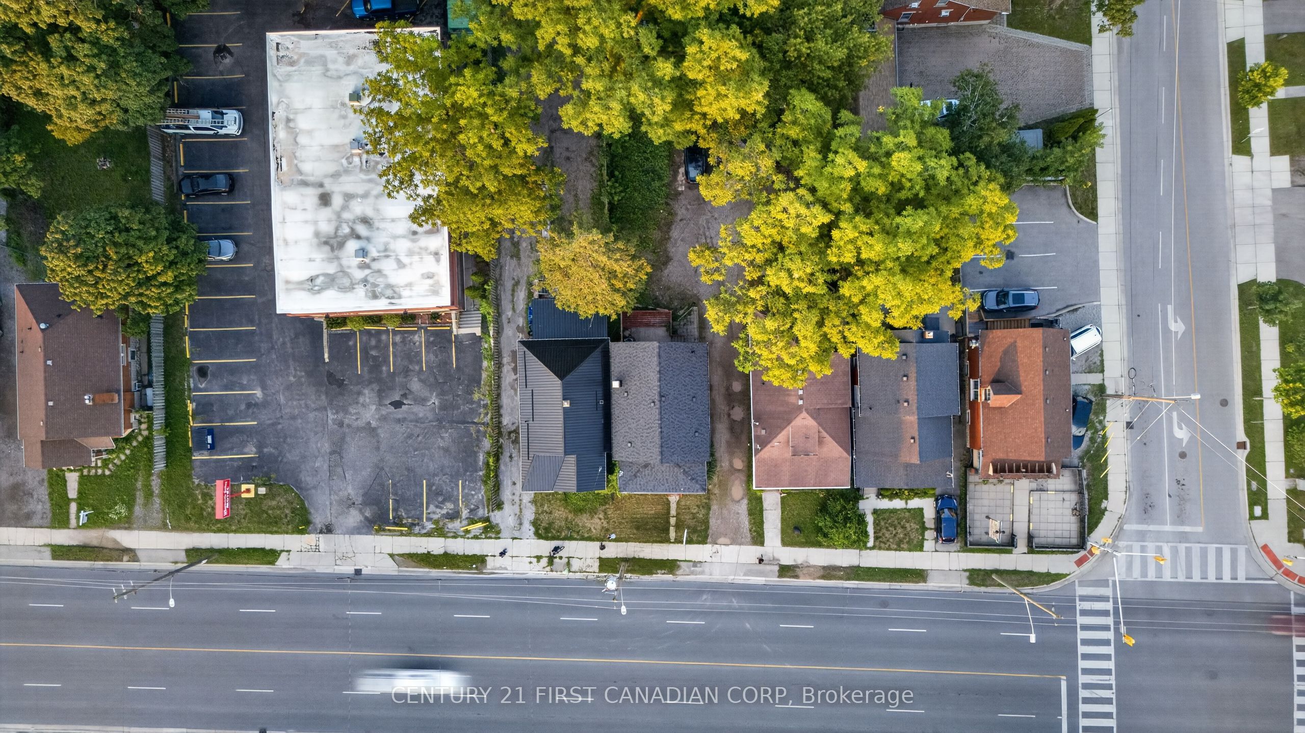 384 Wharncliffe Road S Property Photo 4