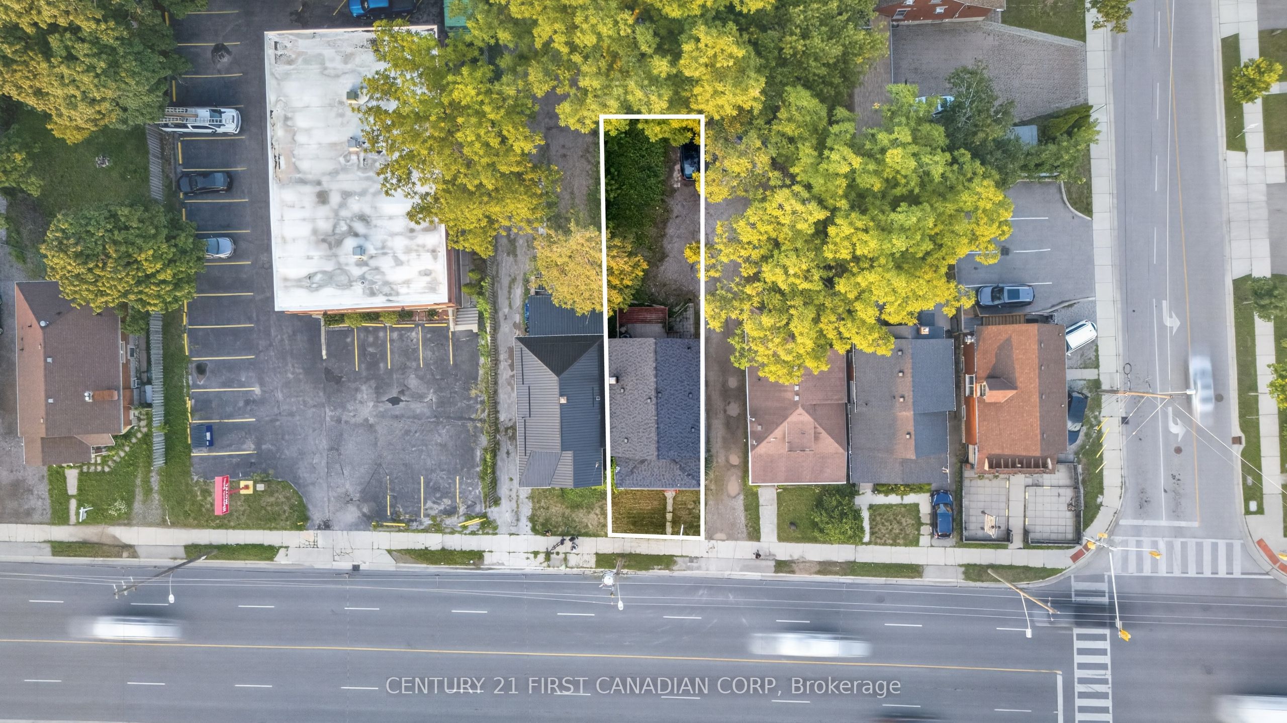 384 Wharncliffe Road S Property Photo 5