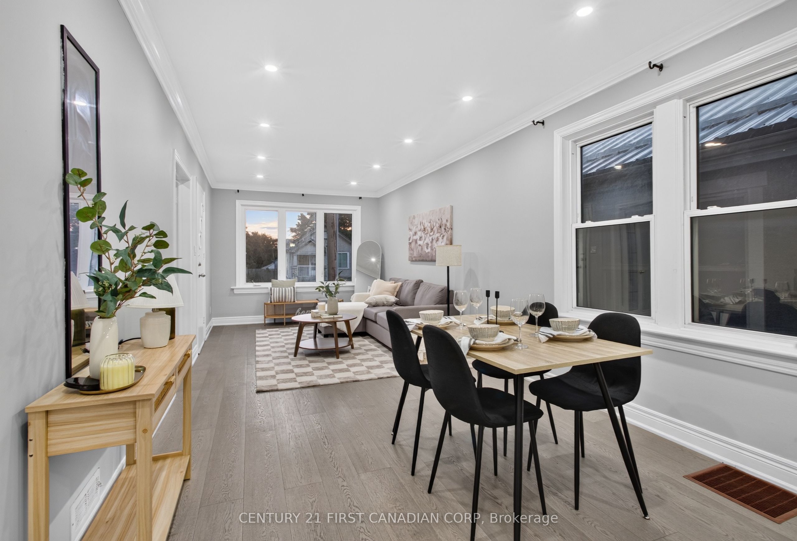 384 Wharncliffe Road S Property Photo 8