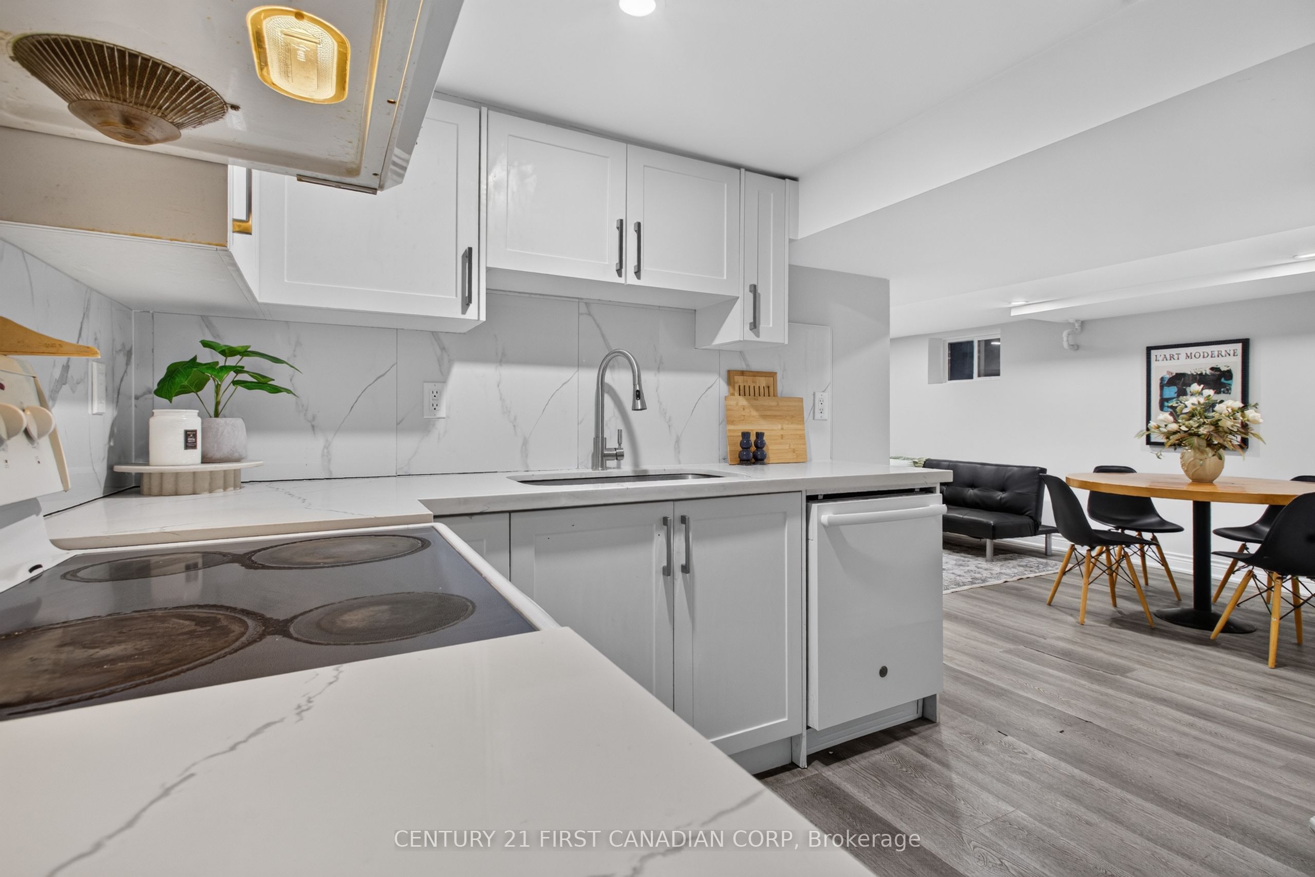 384 Wharncliffe Road S Property Photo 25