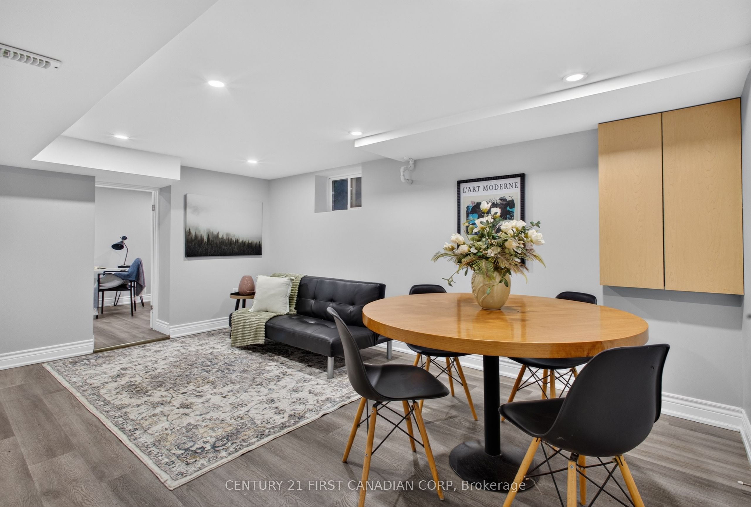 384 Wharncliffe Road S Property Photo 28