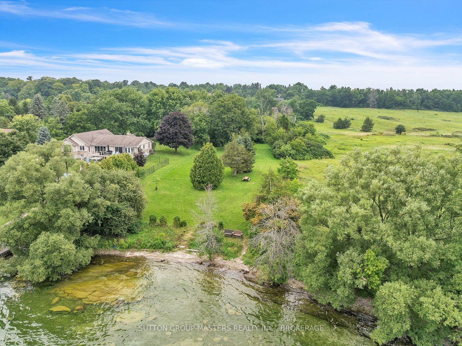 2 Stonehead Circle Property Photo 3