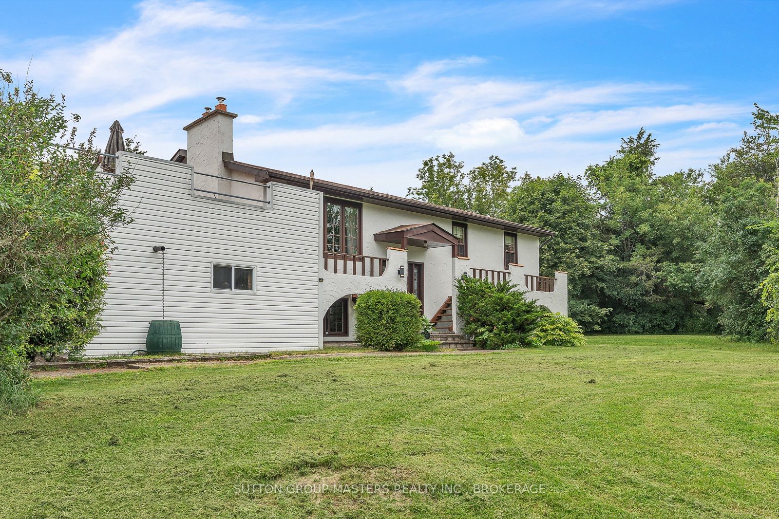 2 Stonehead Circle Property Photo 6