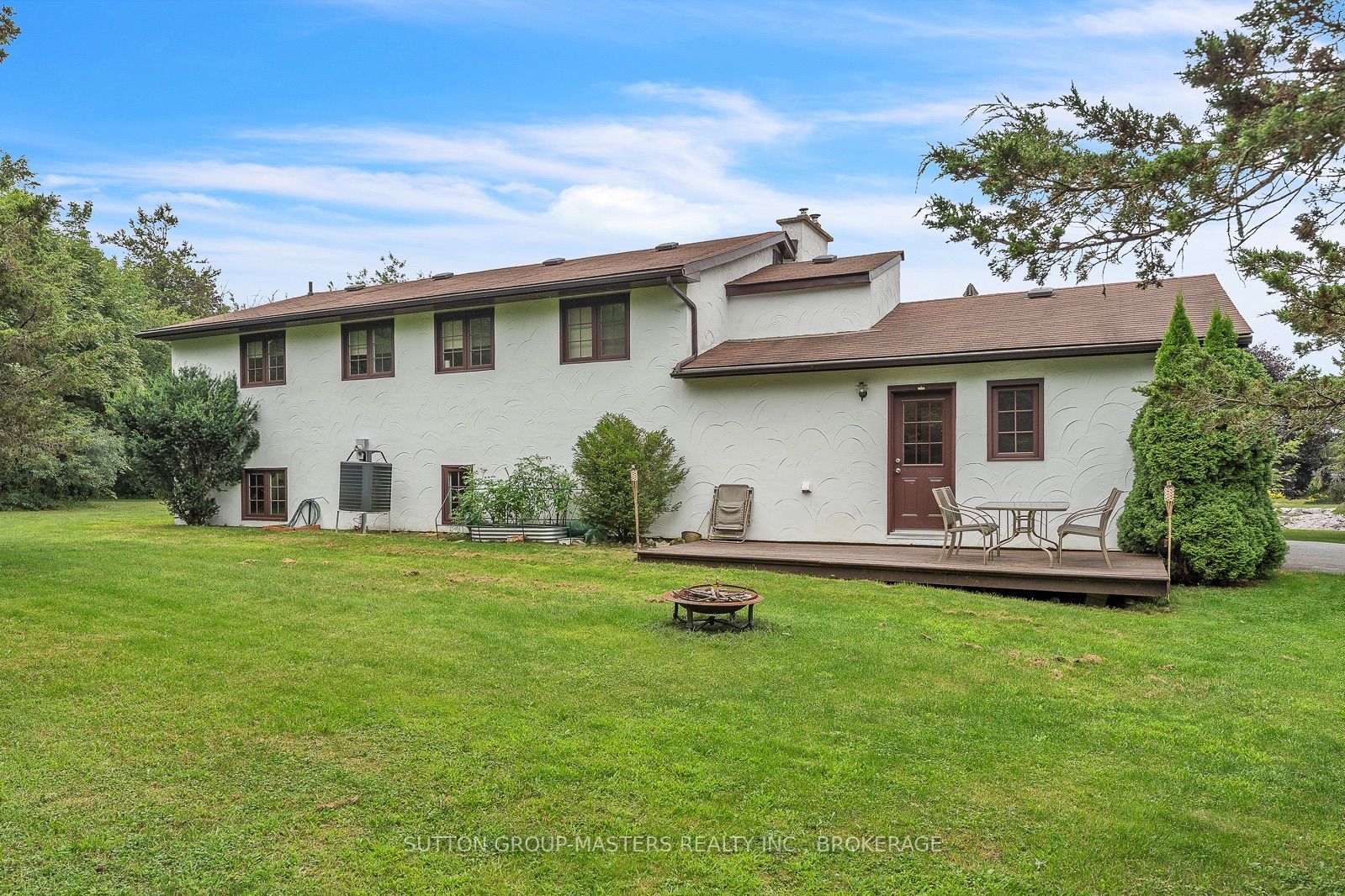 2 Stonehead Circle Property Photo 9