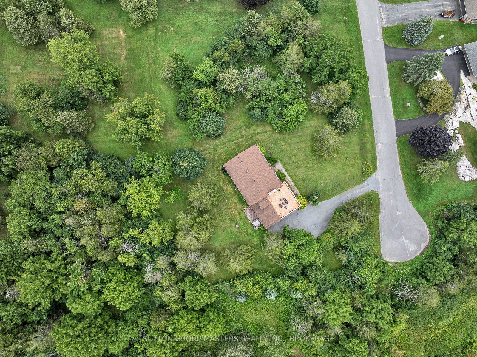 2 Stonehead Circle Property Photo 12