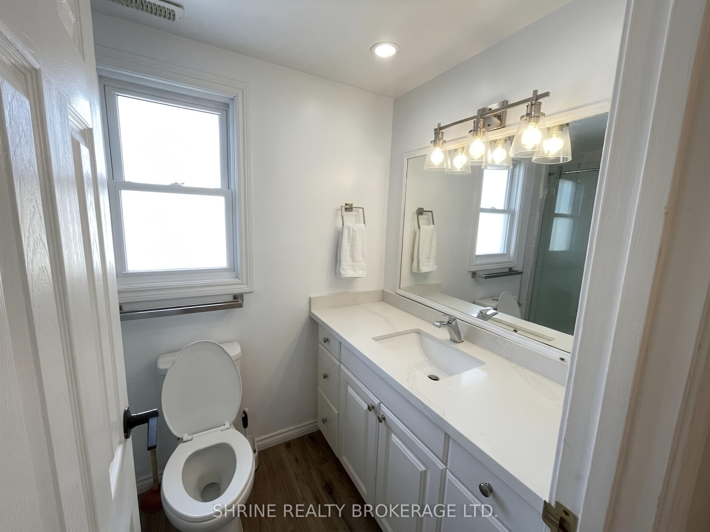 626 Wharncliffe Road S 33 Property Photo 3