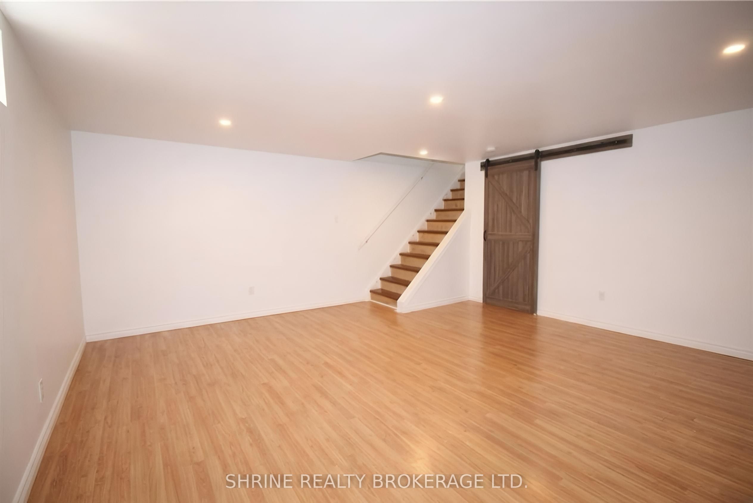 626 Wharncliffe Road S 33 Property Photo 6