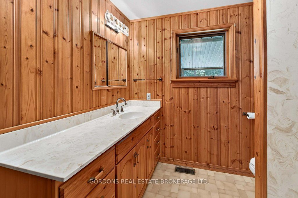 2950 R29 Property Photo 45