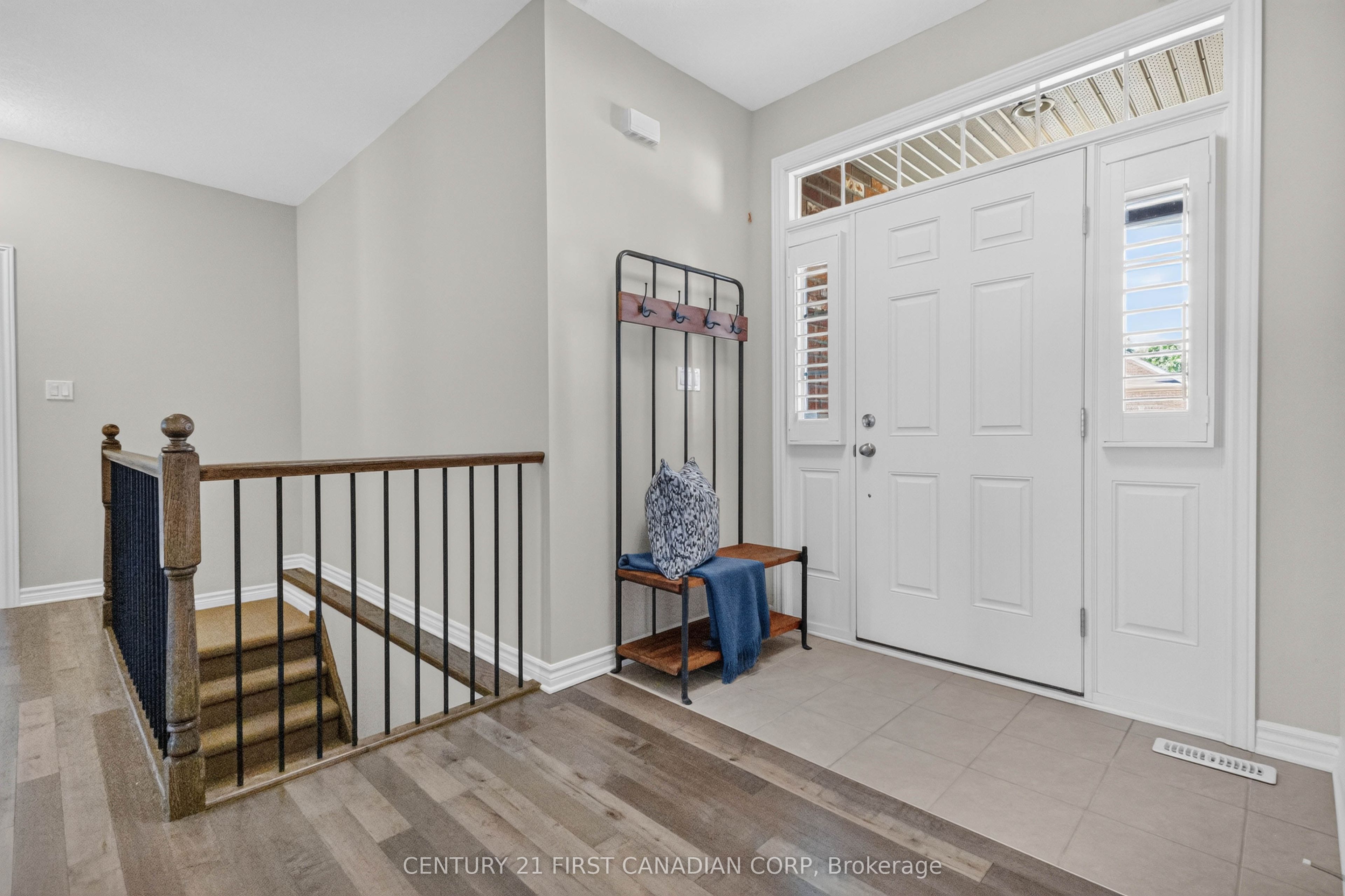 3183 Pincombe Drive Property Photo 4