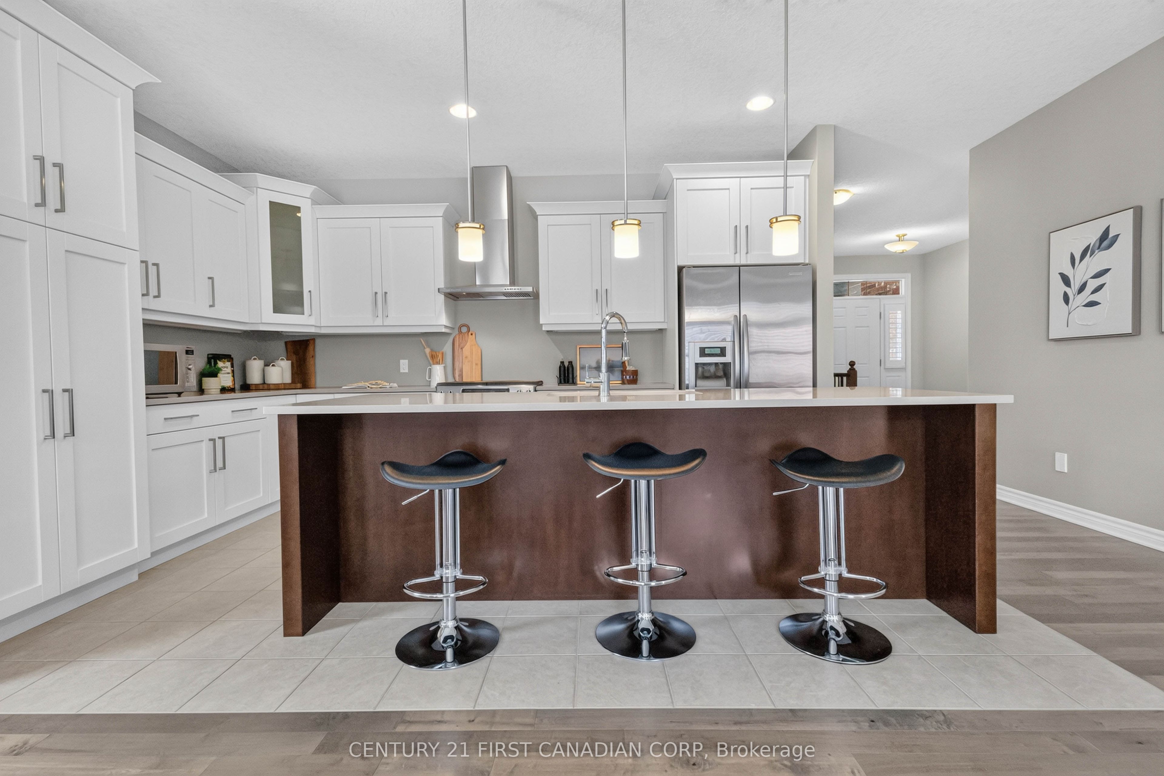 3183 Pincombe Drive Property Photo 12