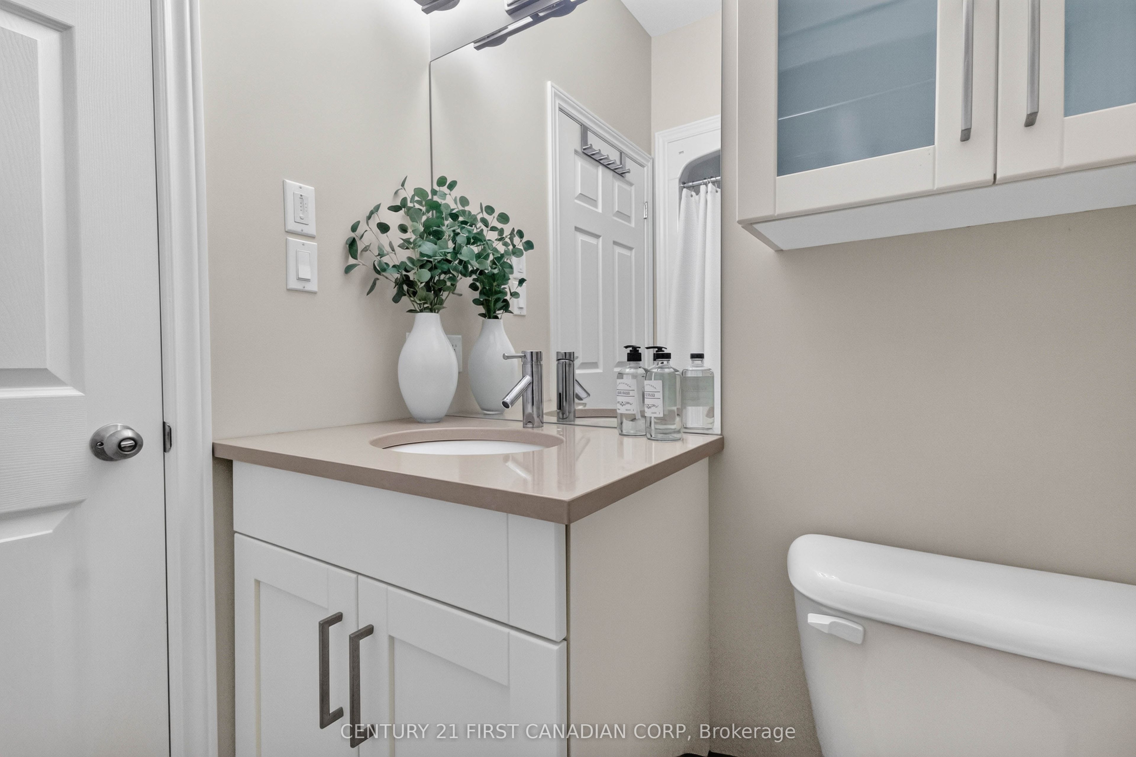 3183 Pincombe Drive Property Photo 18