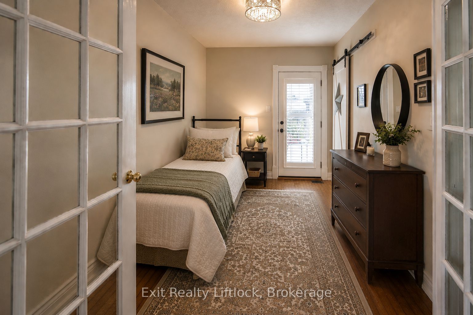 521 Mckellar Street Property Photo 9