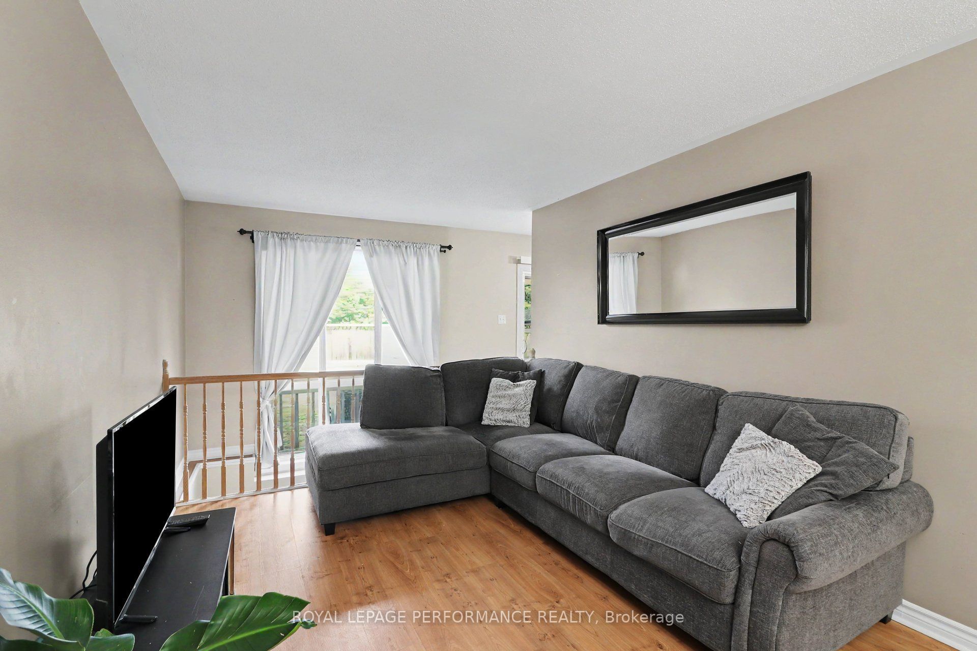 757 Nesting Way Property Photo 4