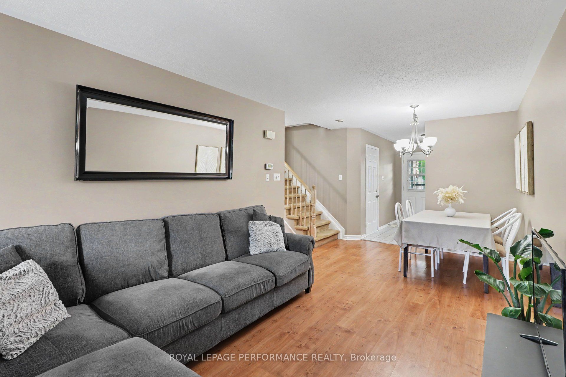 757 Nesting Way Property Photo 5
