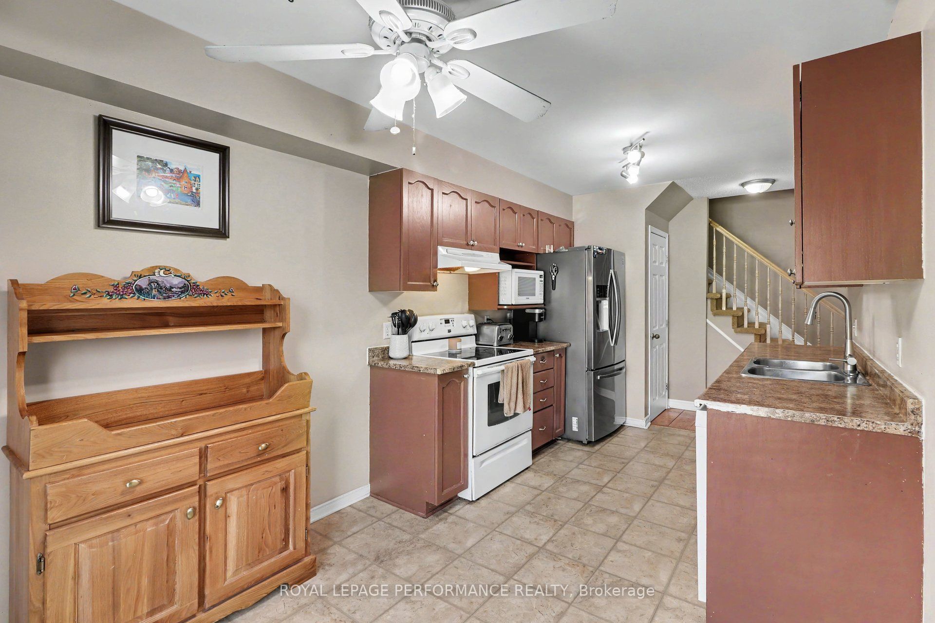757 Nesting Way Property Photo 8
