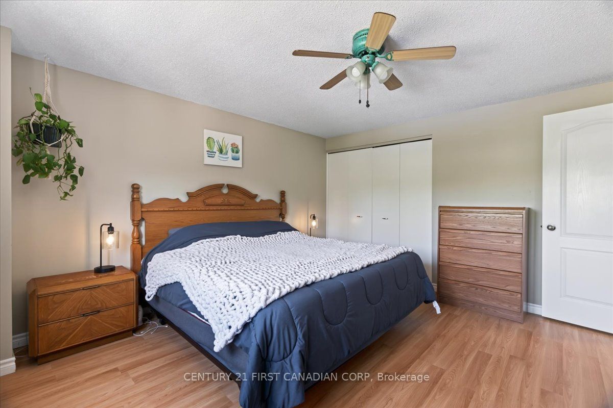 248 Ardsley Crescent Property Photo 14