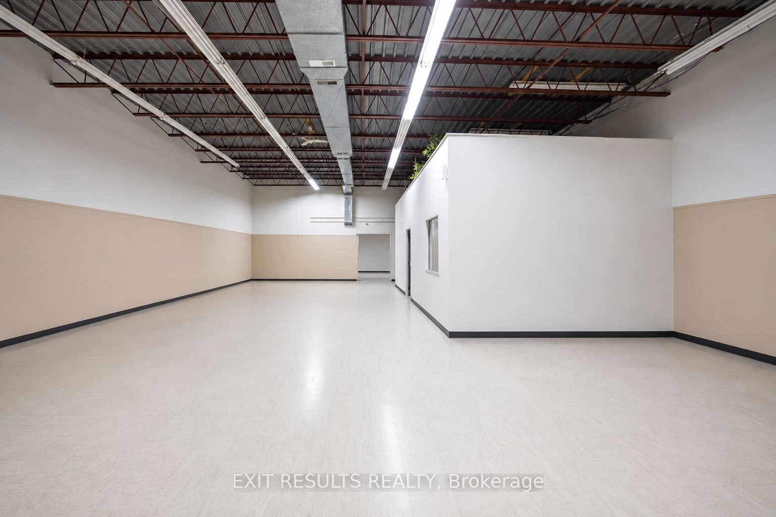 1027 Notre Dame Road Property Photo 1