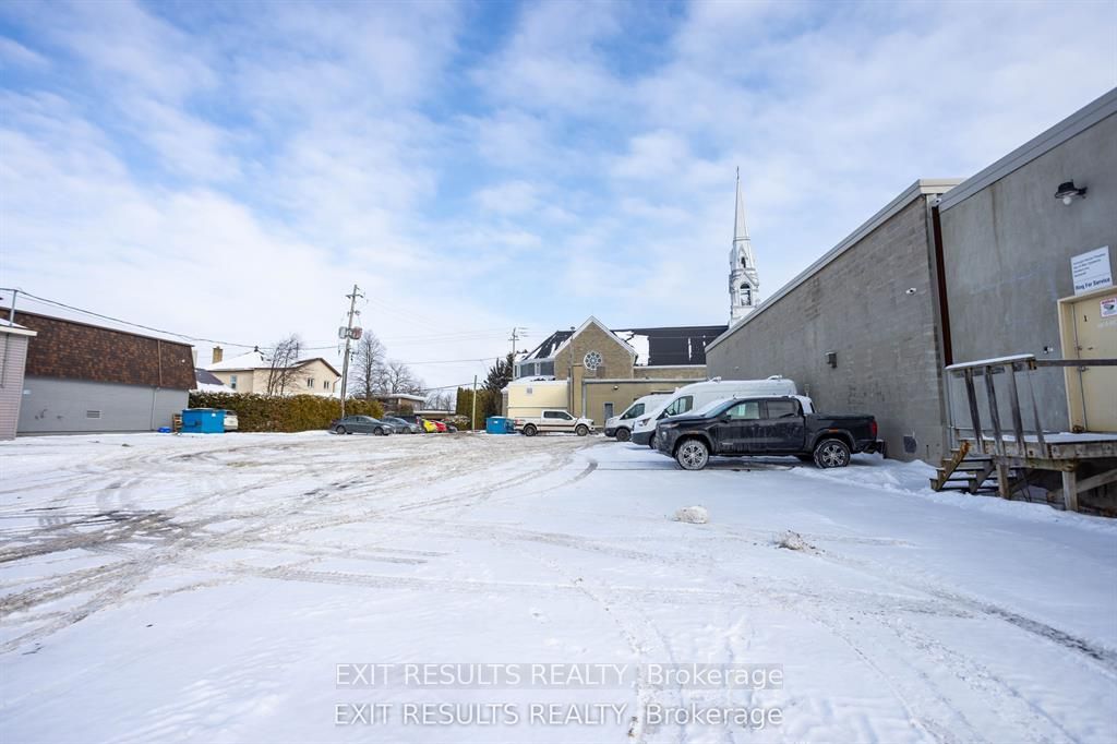 1027 Notre Dame Road Property Photo 4