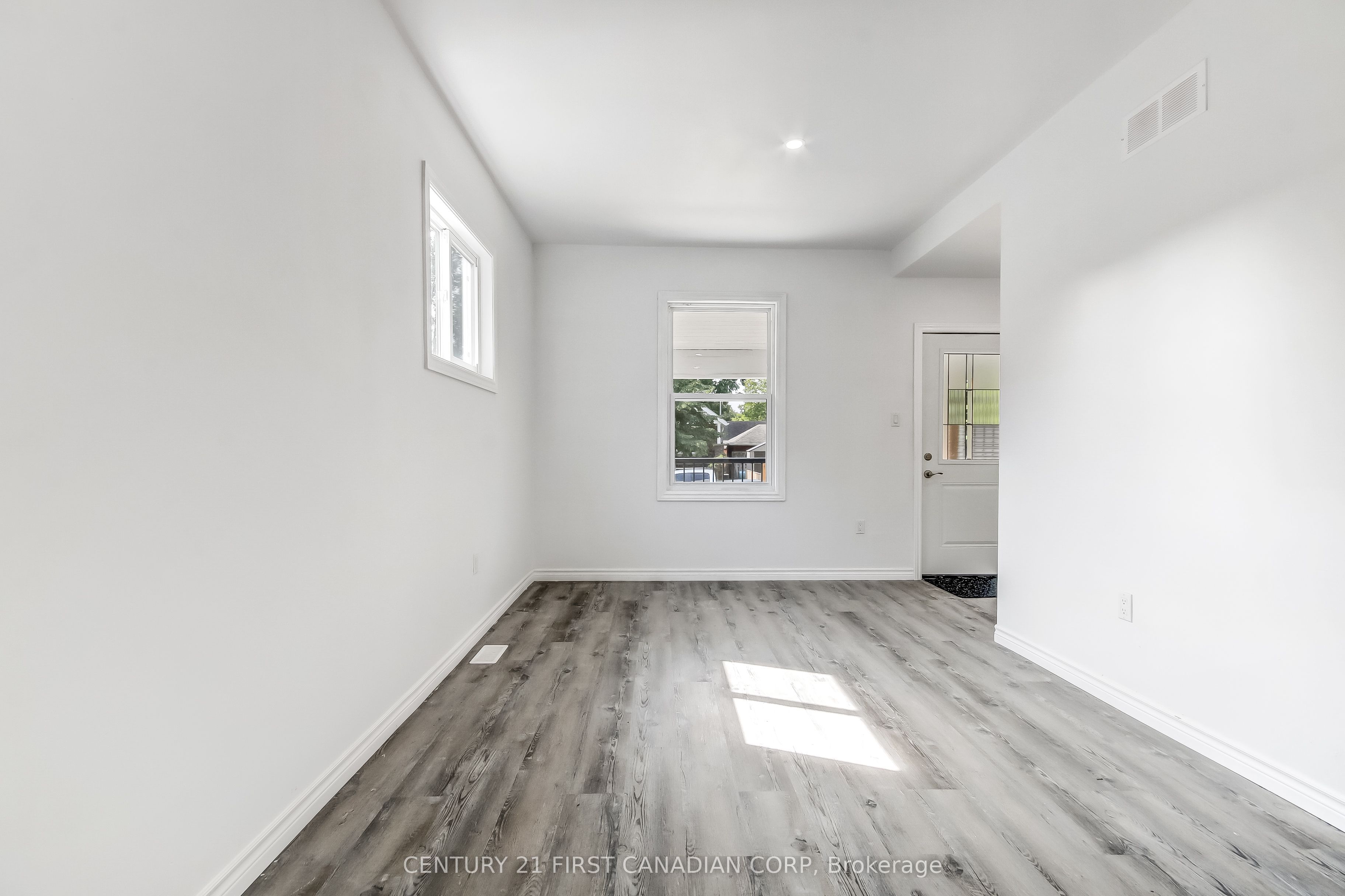 76 Chestnut Street Property Photo 6
