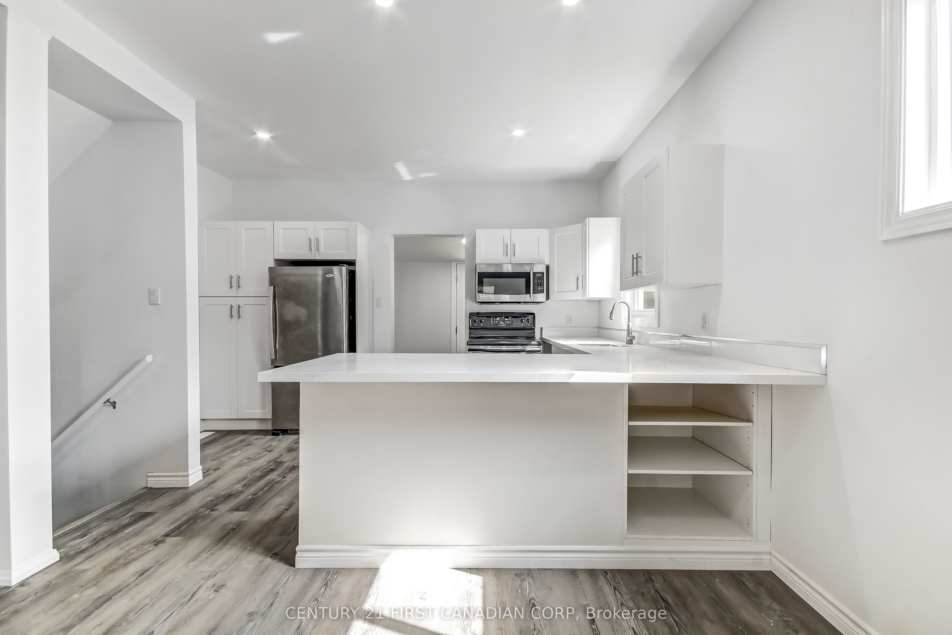 76 Chestnut Street Property Photo 8